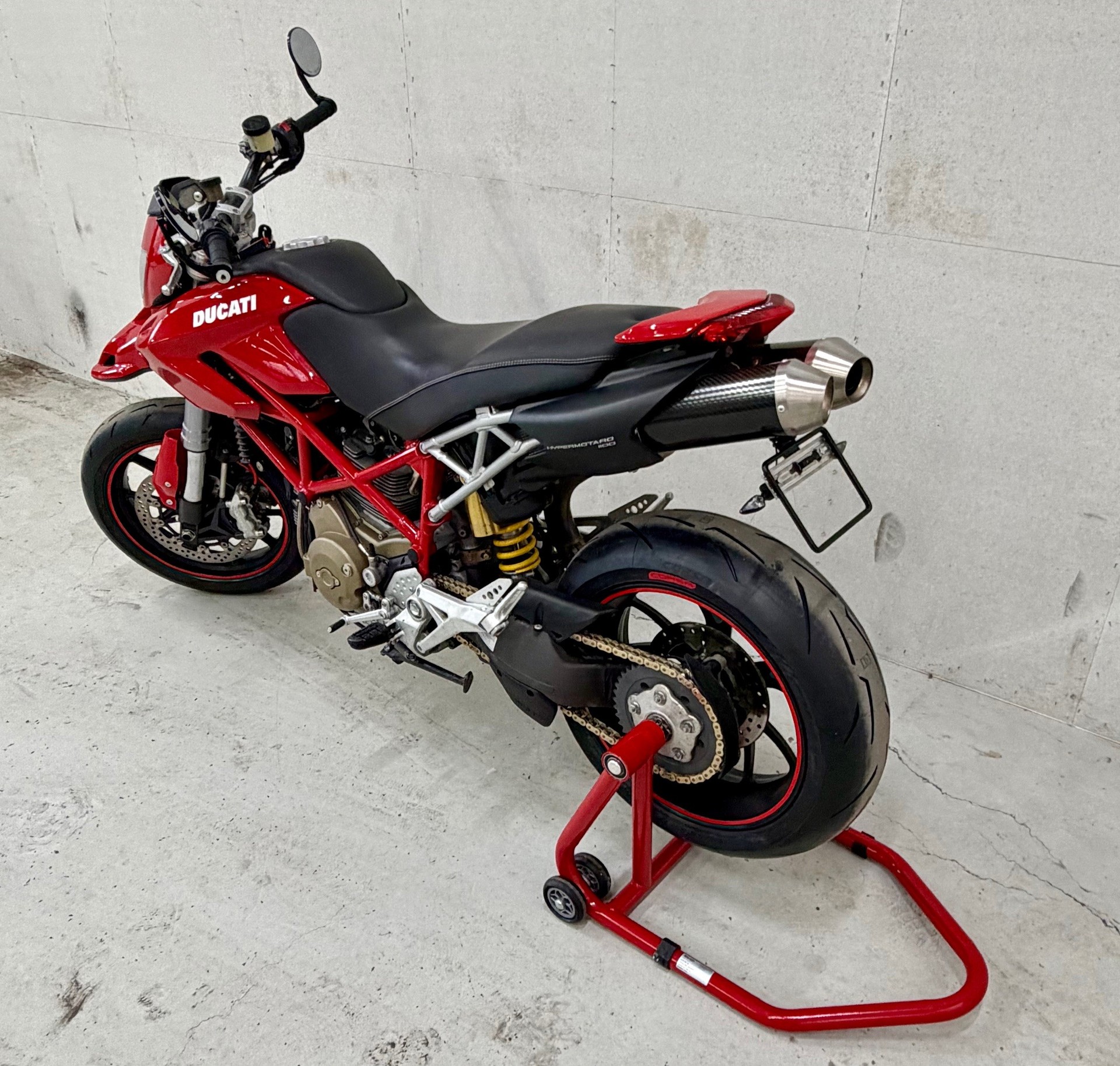 DUCATI Hypermotard 1100-image-2