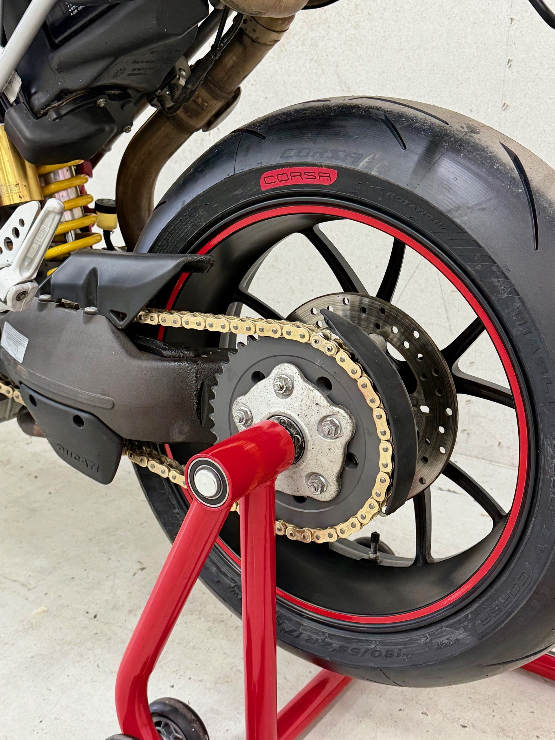 DUCATI Hypermotard 1100-image-3