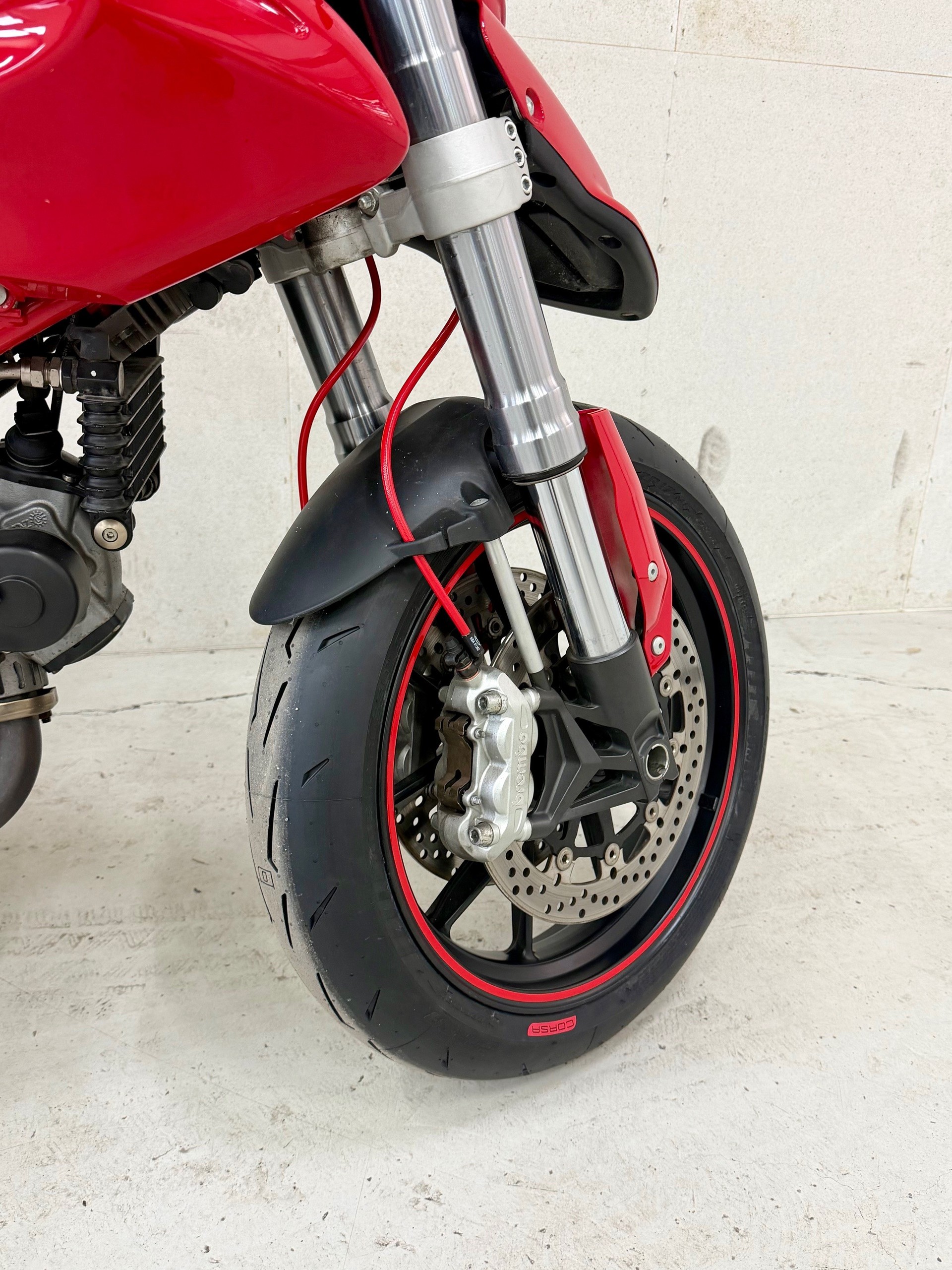 DUCATI Hypermotard 1100-image-8