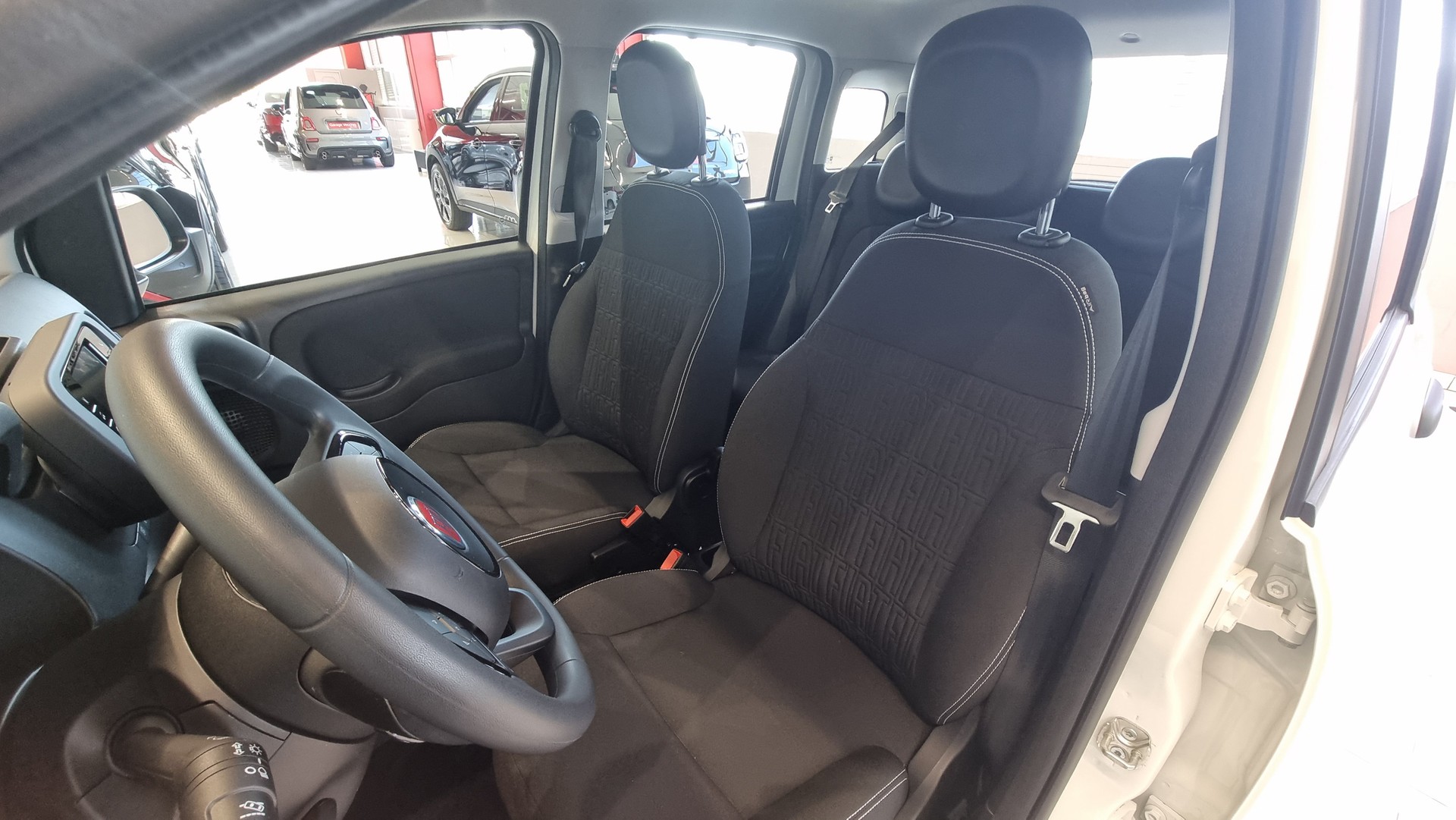 FIAT Panda 1.0 Hybrid City Life-image-13