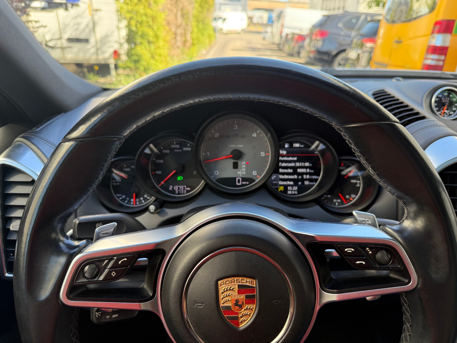 PORSCHE Cayenne S Diesel *1.st Erster Hand *ab MFK *Panorama-Glasdach *Sitzheizung v+h Spurwechsel-Assistent *Tempomat *Start/Stop-image-8