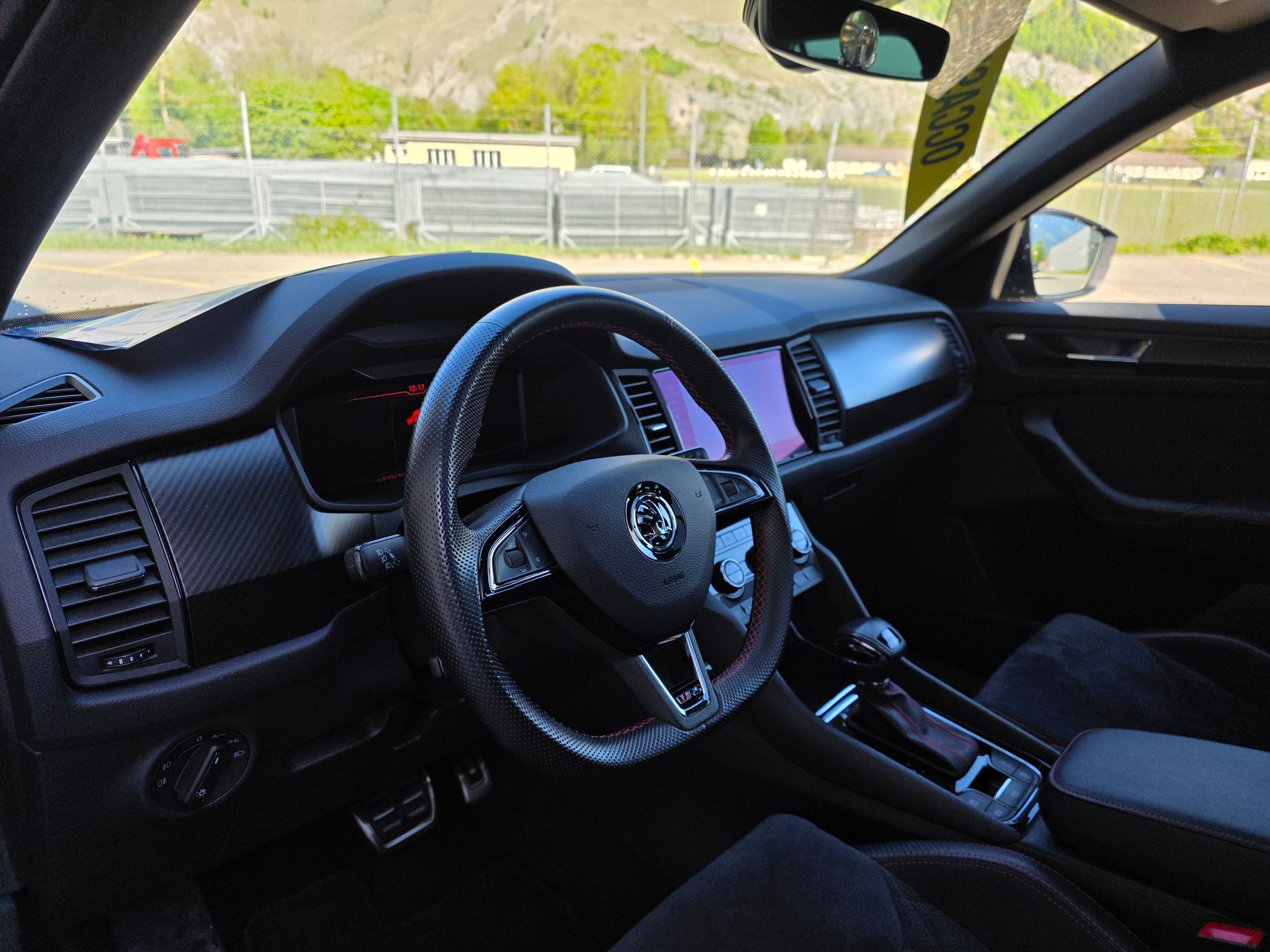 SKODA Kodiaq 2.0 Bi-TDI SCR RS 4x4 DSG-image-12