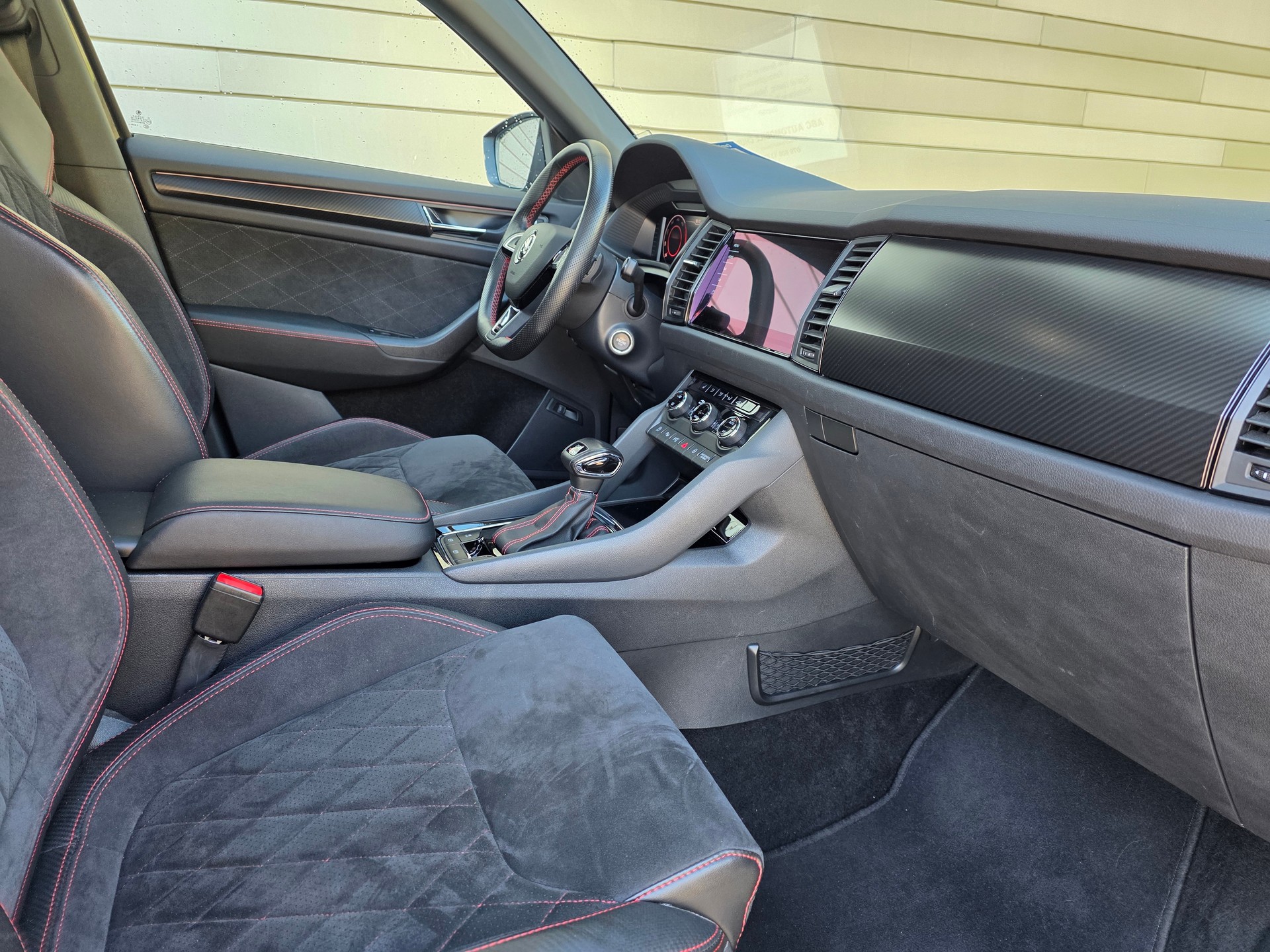 SKODA Kodiaq 2.0 Bi-TDI SCR RS 4x4 DSG-image-19