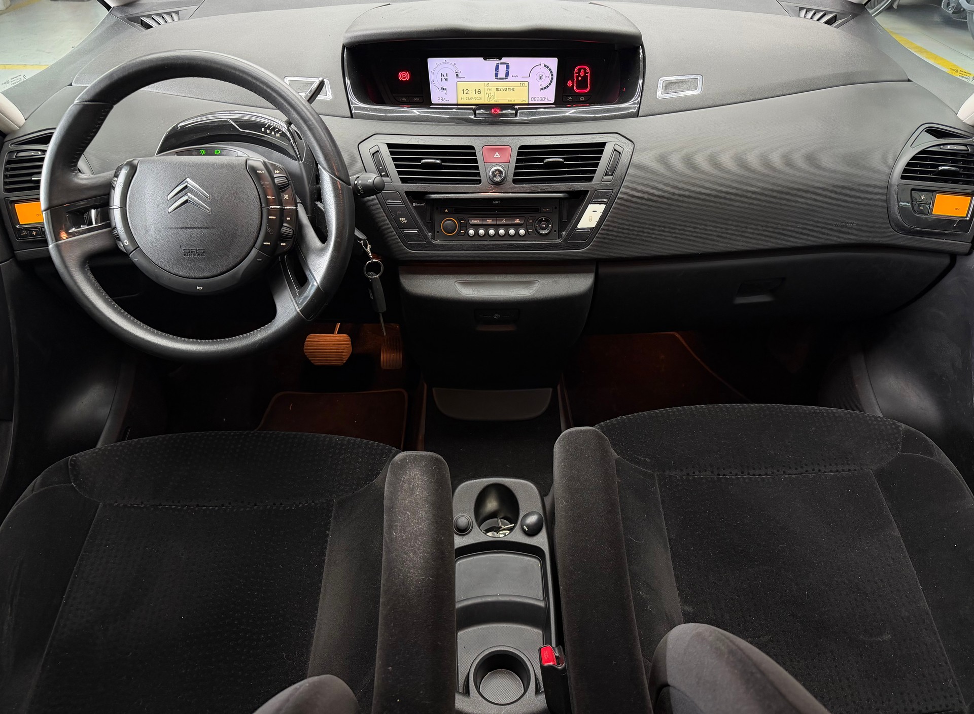 CITROEN C4 Picasso 2.0i 16V Dynamique BMP6-image-3