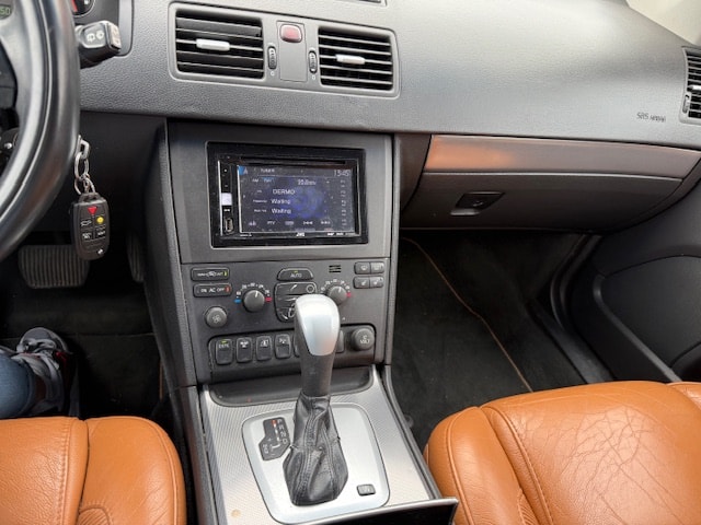 VOLVO XC90 D5 AWD Executive Geartronic-image-9