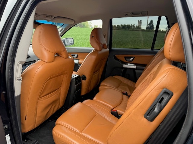 VOLVO XC90 D5 AWD Executive Geartronic-image-10