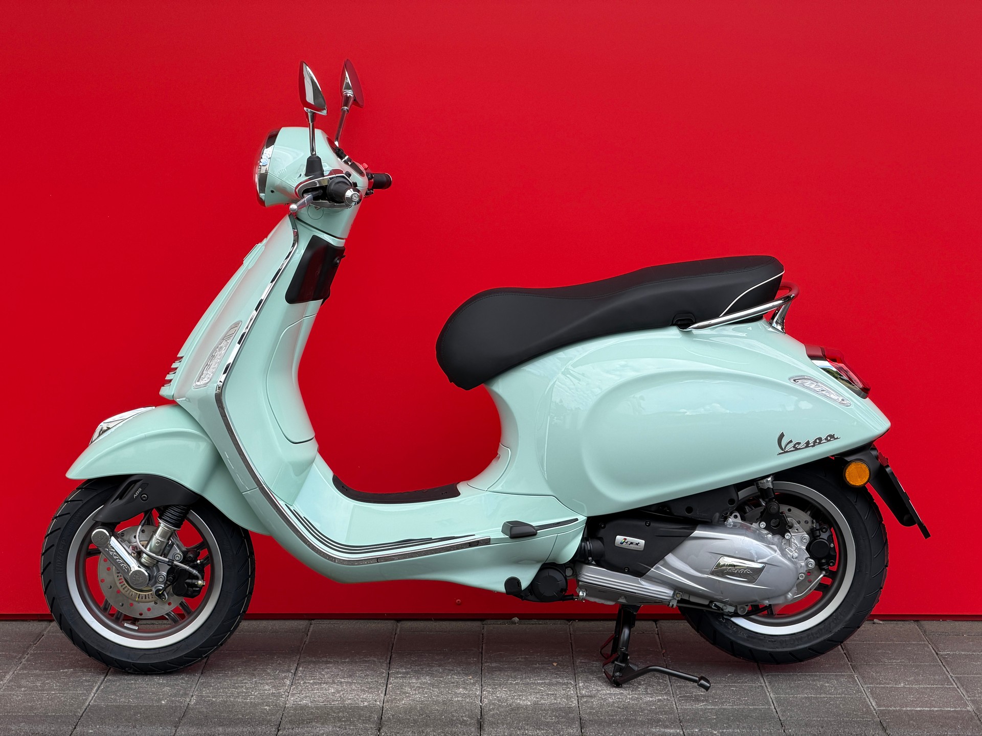 PIAGGIO Vespa 125 Primavera MY26-image-2
