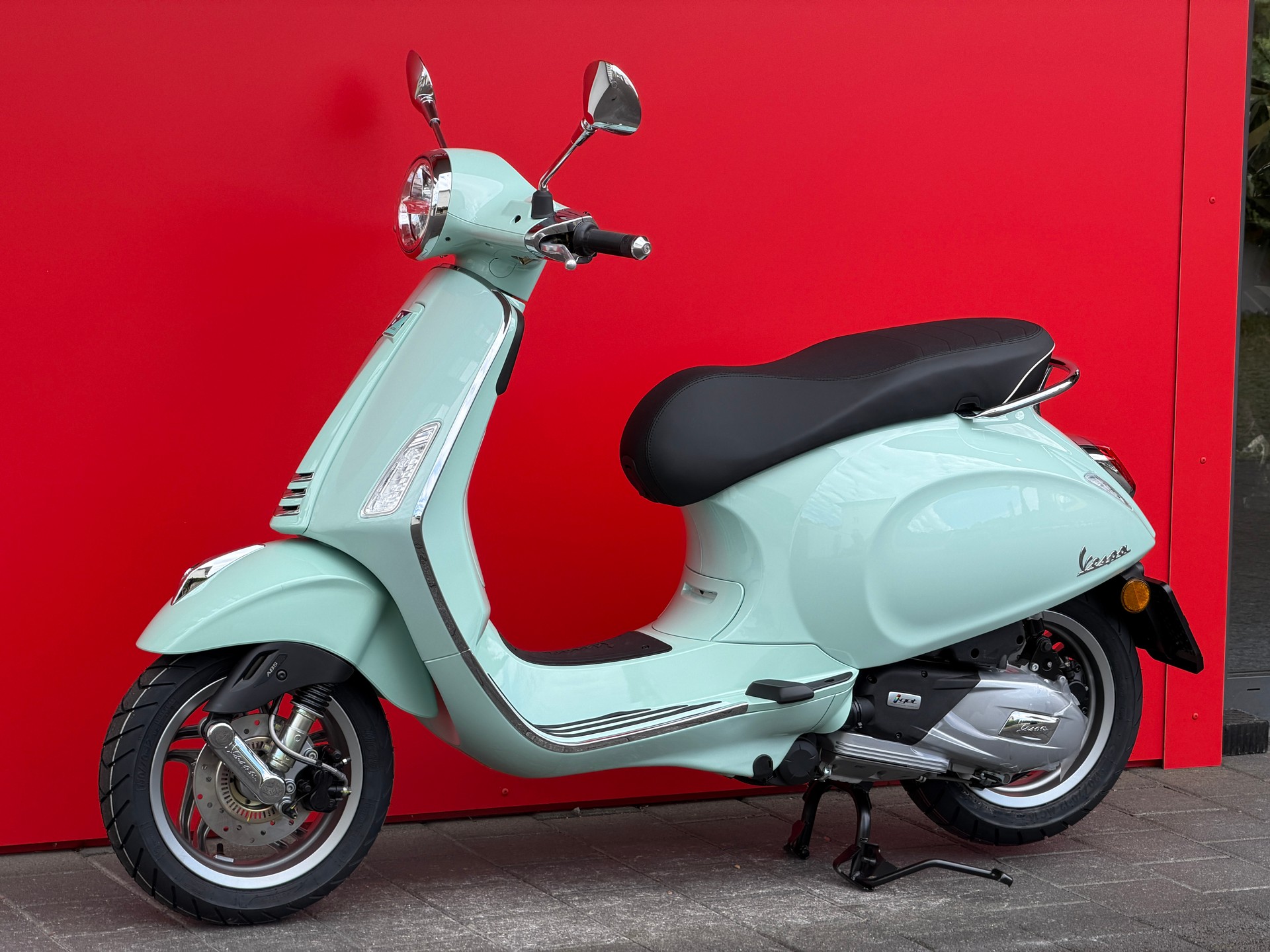PIAGGIO Vespa 125 Primavera MY26-image-5