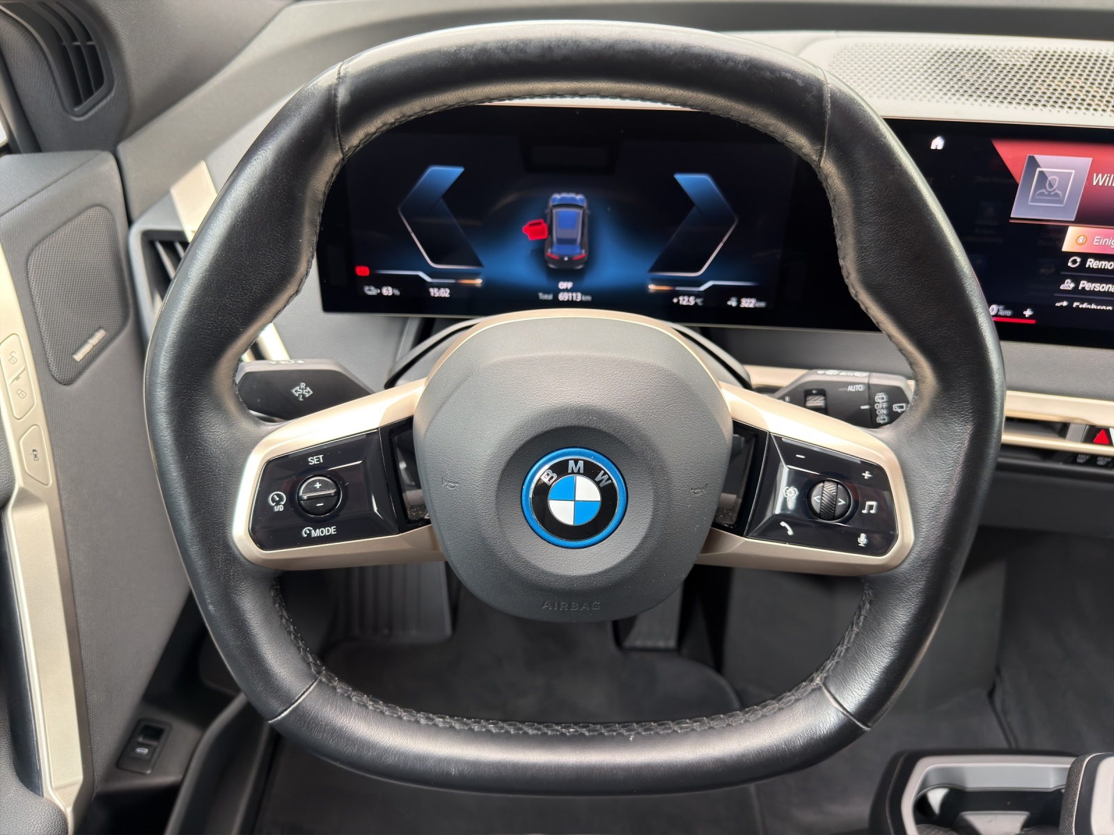 BMW iX xDrive50 Sport-image-11