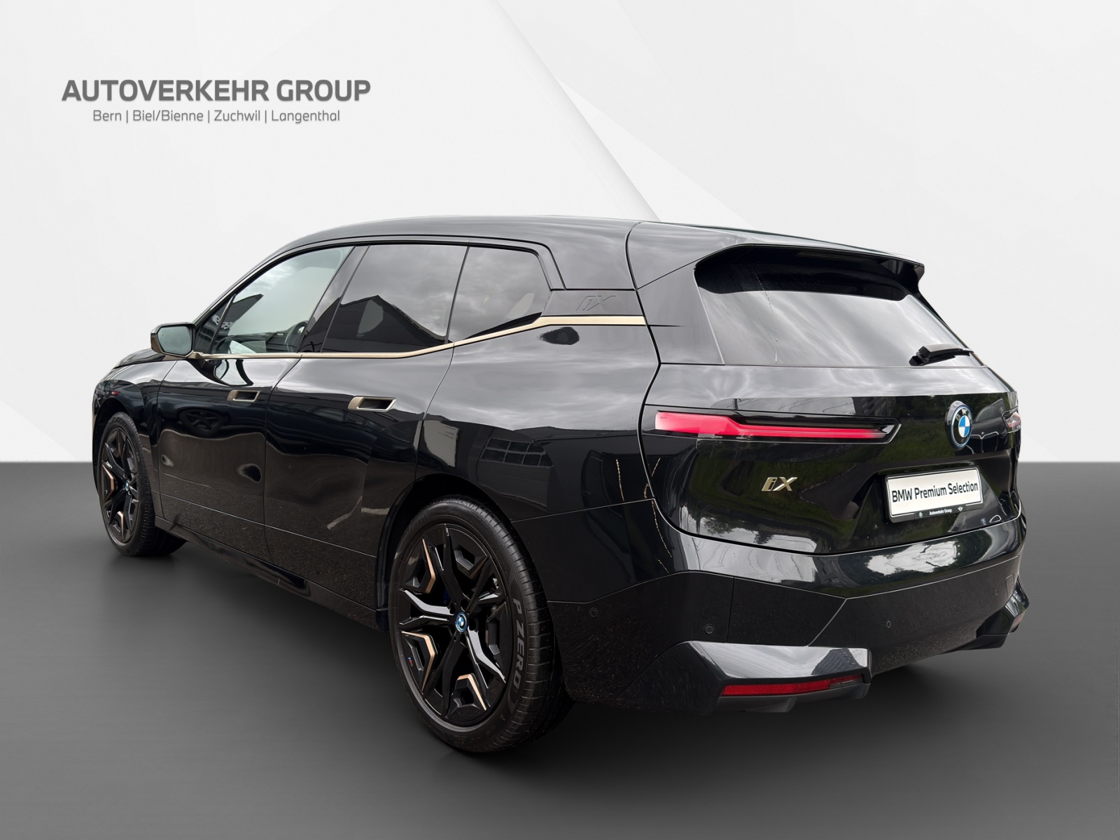 BMW iX xDrive50 Sport-showroom-element-3