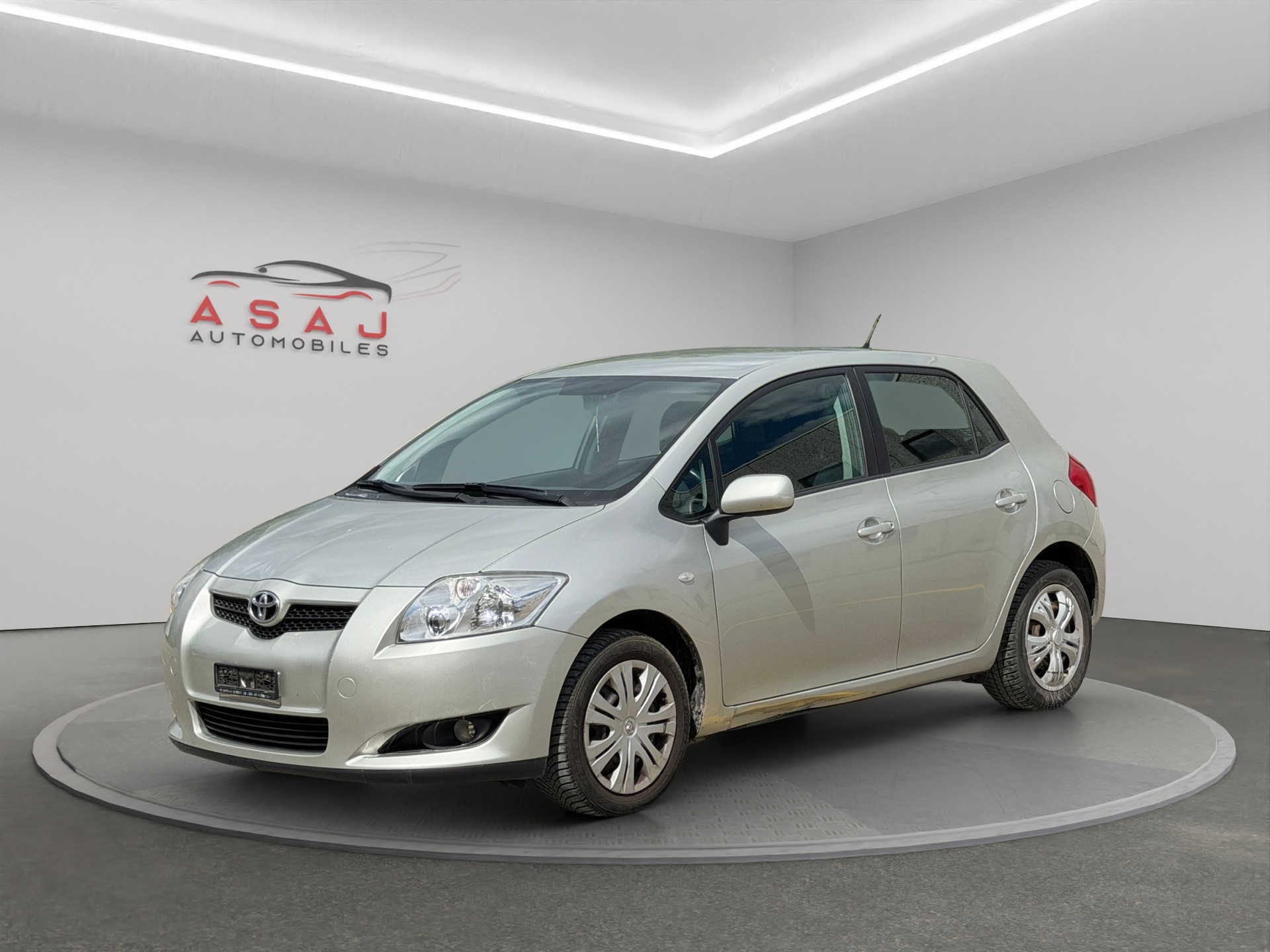TOYOTA Auris 1.6 Linea Luna-image-2