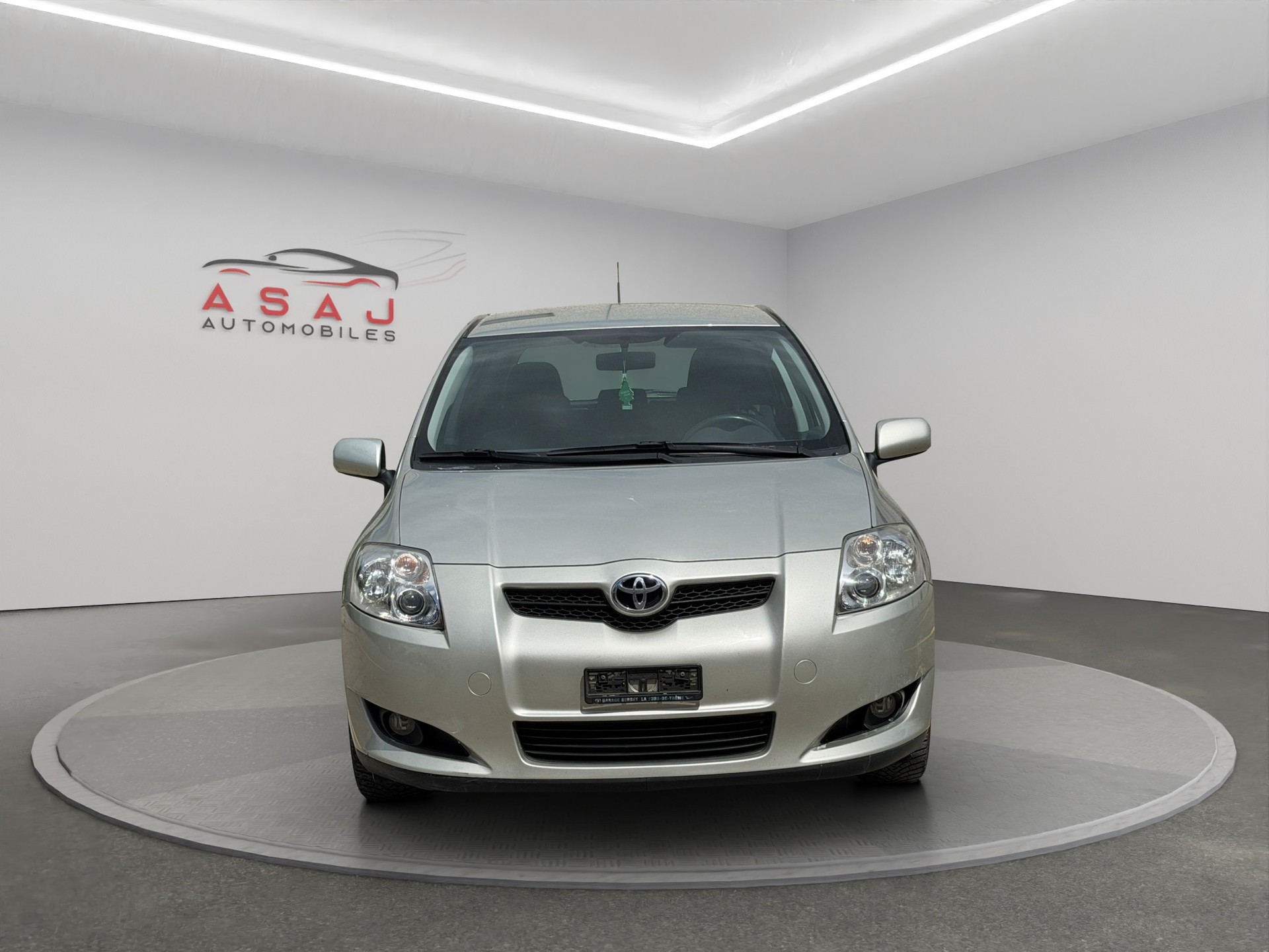 TOYOTA Auris 1.6 Linea Luna-image-1