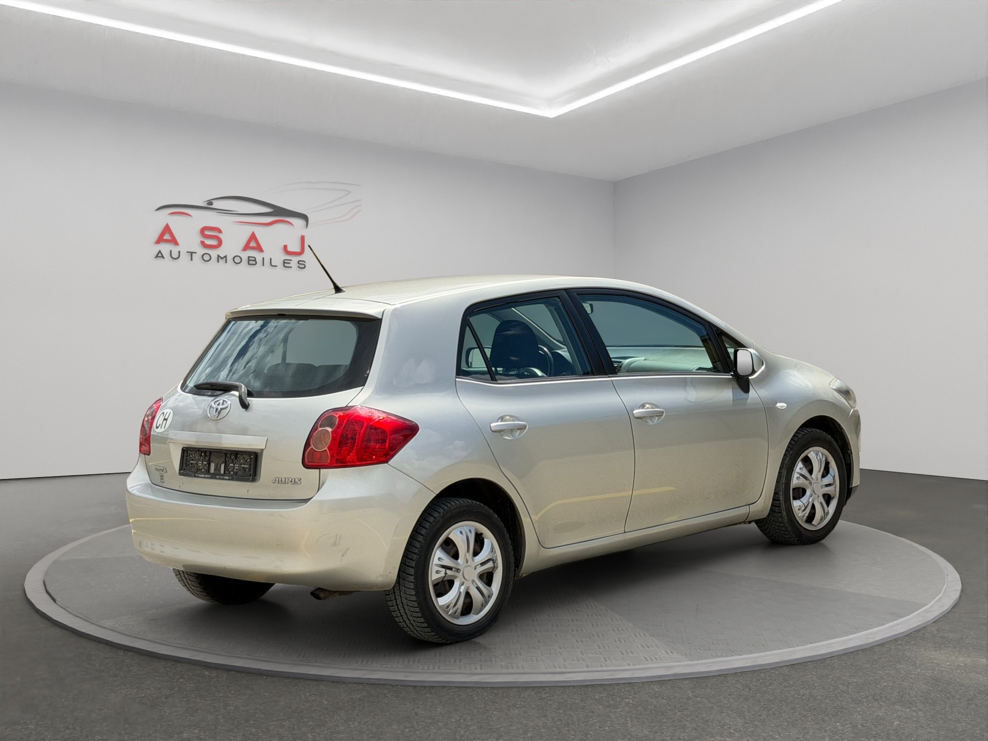 TOYOTA Auris 1.6 Linea Luna-image-6