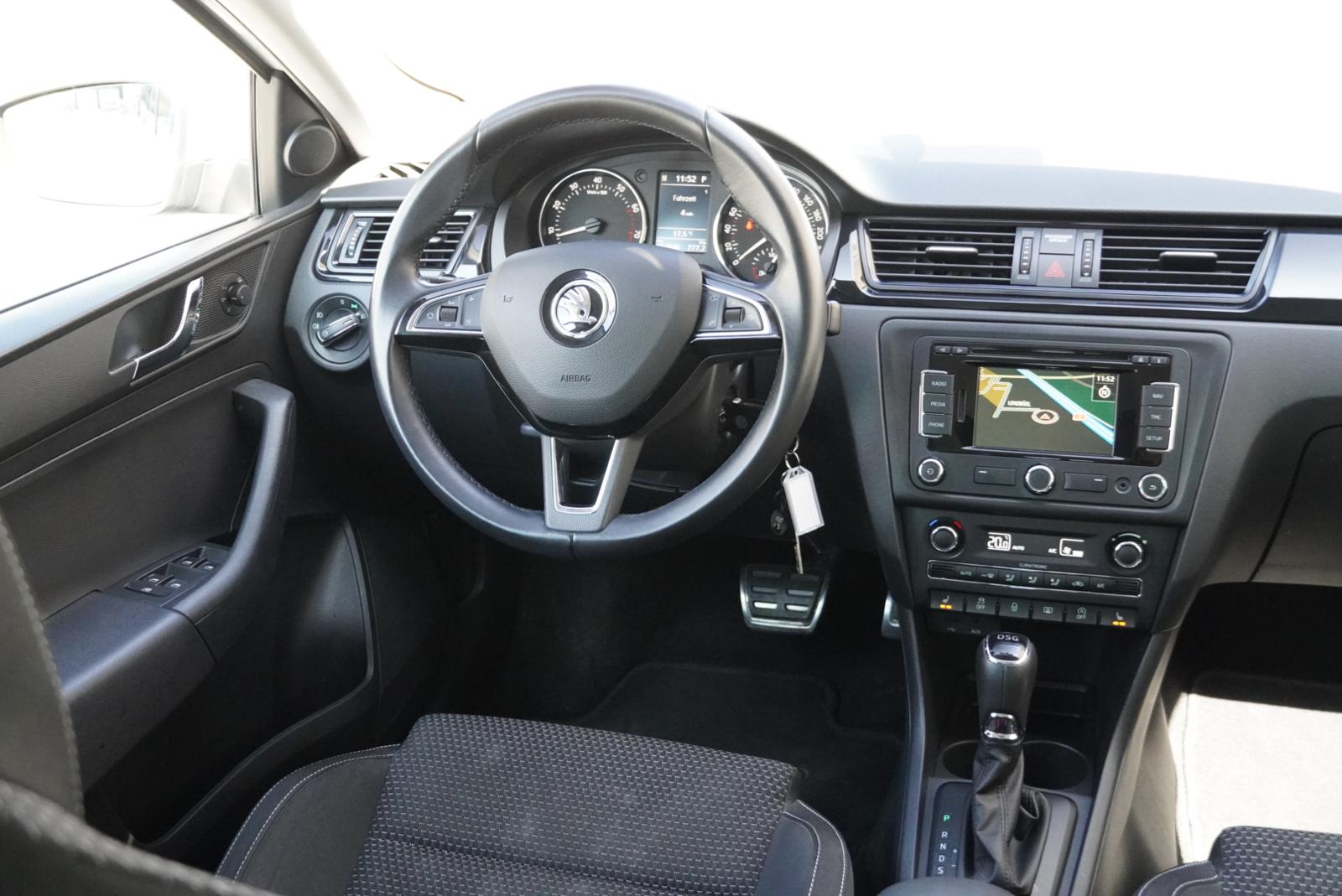 SKODA Rapid Spaceback 1.4 TSI Ambition DSG-image-12