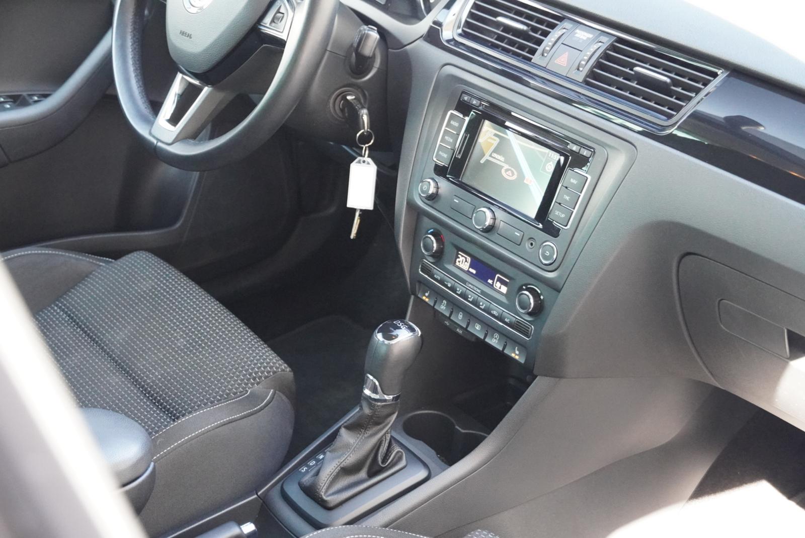 SKODA Rapid Spaceback 1.4 TSI Ambition DSG-image-23