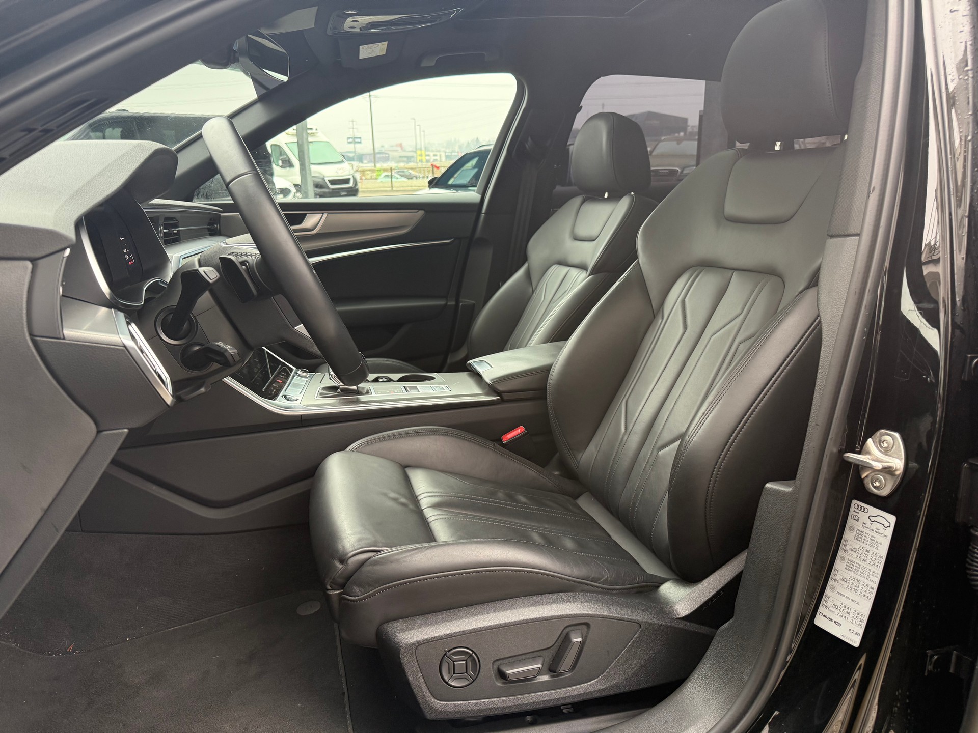 AUDI A6 Avant 2.0 45 TFSI Sport quattro S-Tronic-image-7