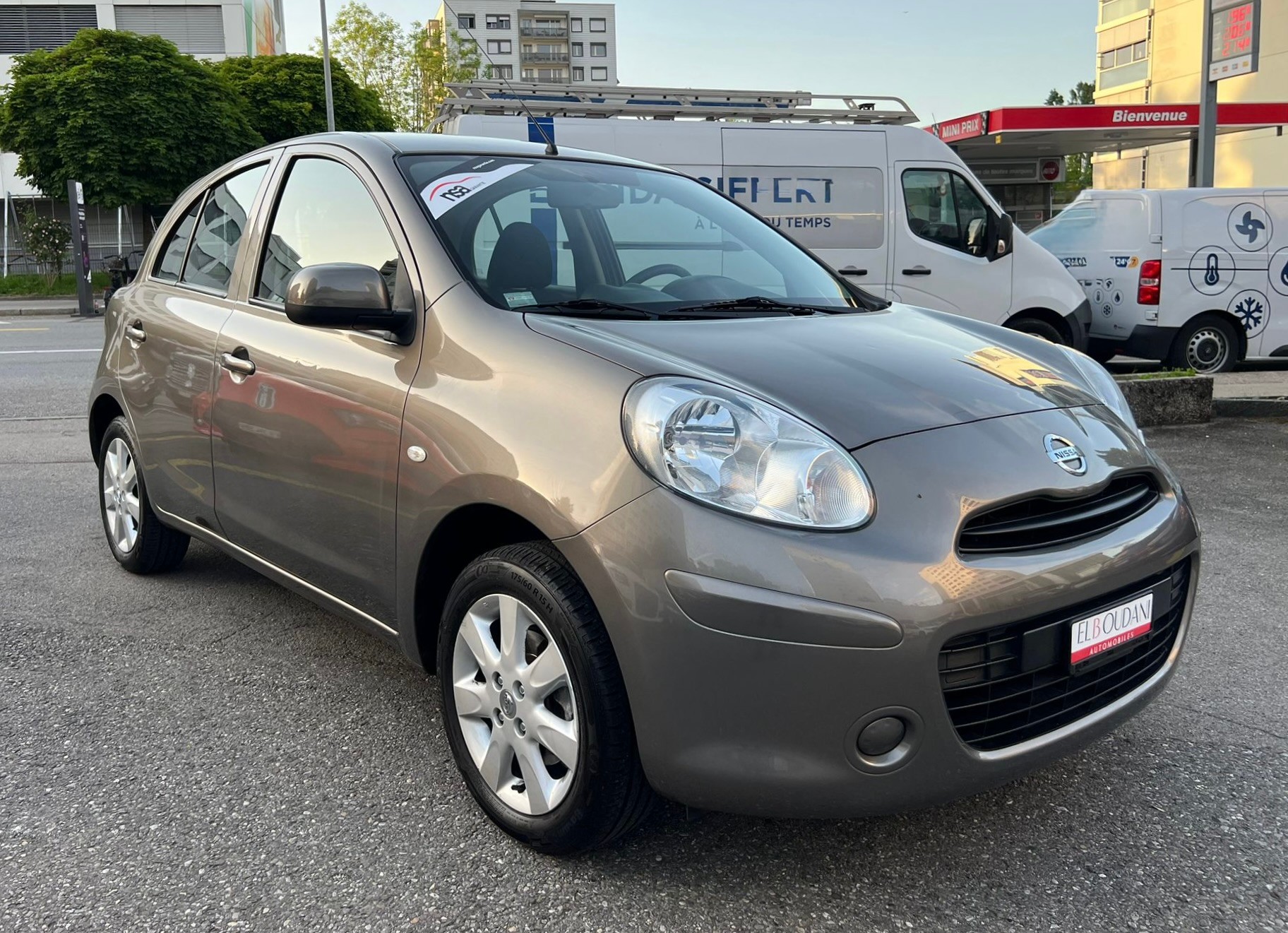 NISSAN Micra 1.2 30th Edition CVT-image-2