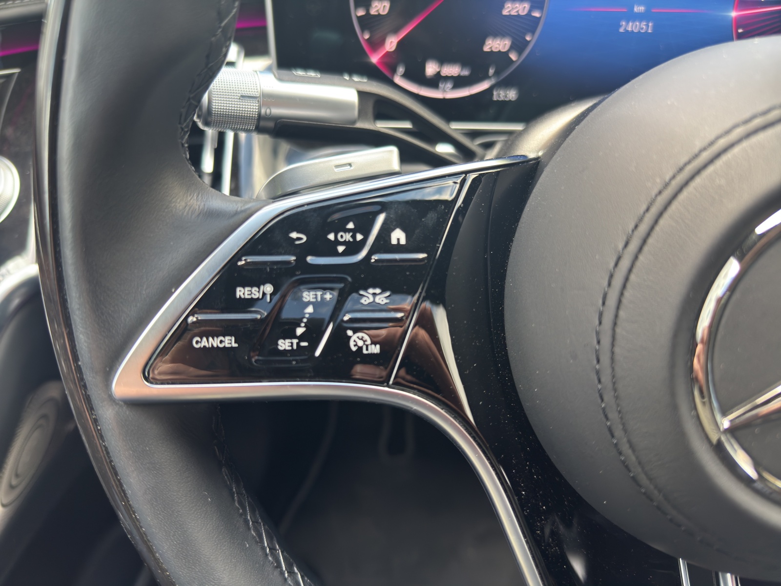 MERCEDES-BENZ S 400 d L AMG Line 9G-Tronic-image-16