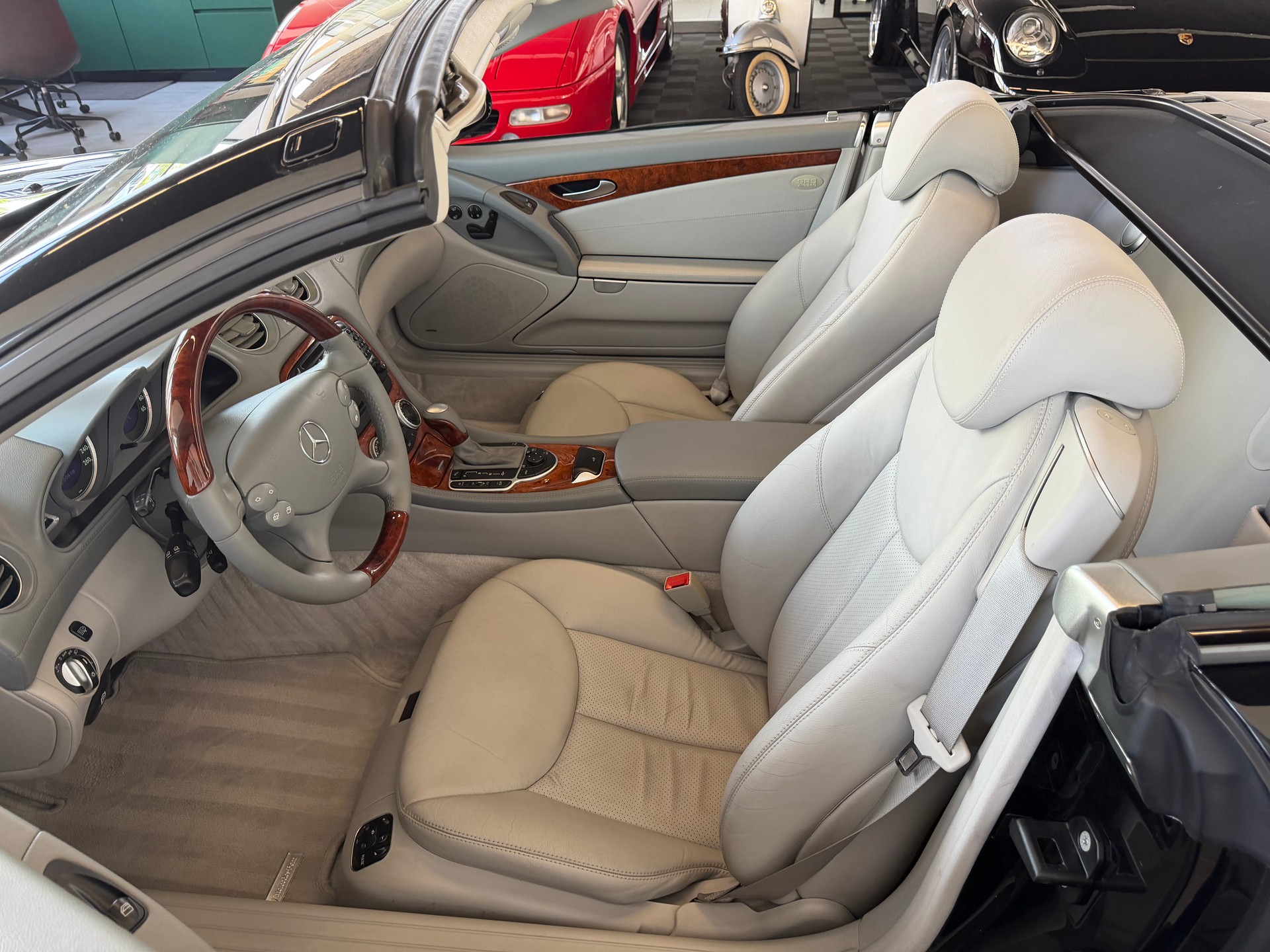 MERCEDES-BENZ SL 500 Automatic-image-11