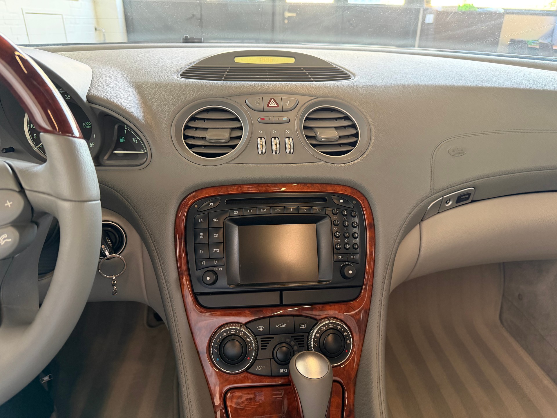 MERCEDES-BENZ SL 500 Automatic-image-15