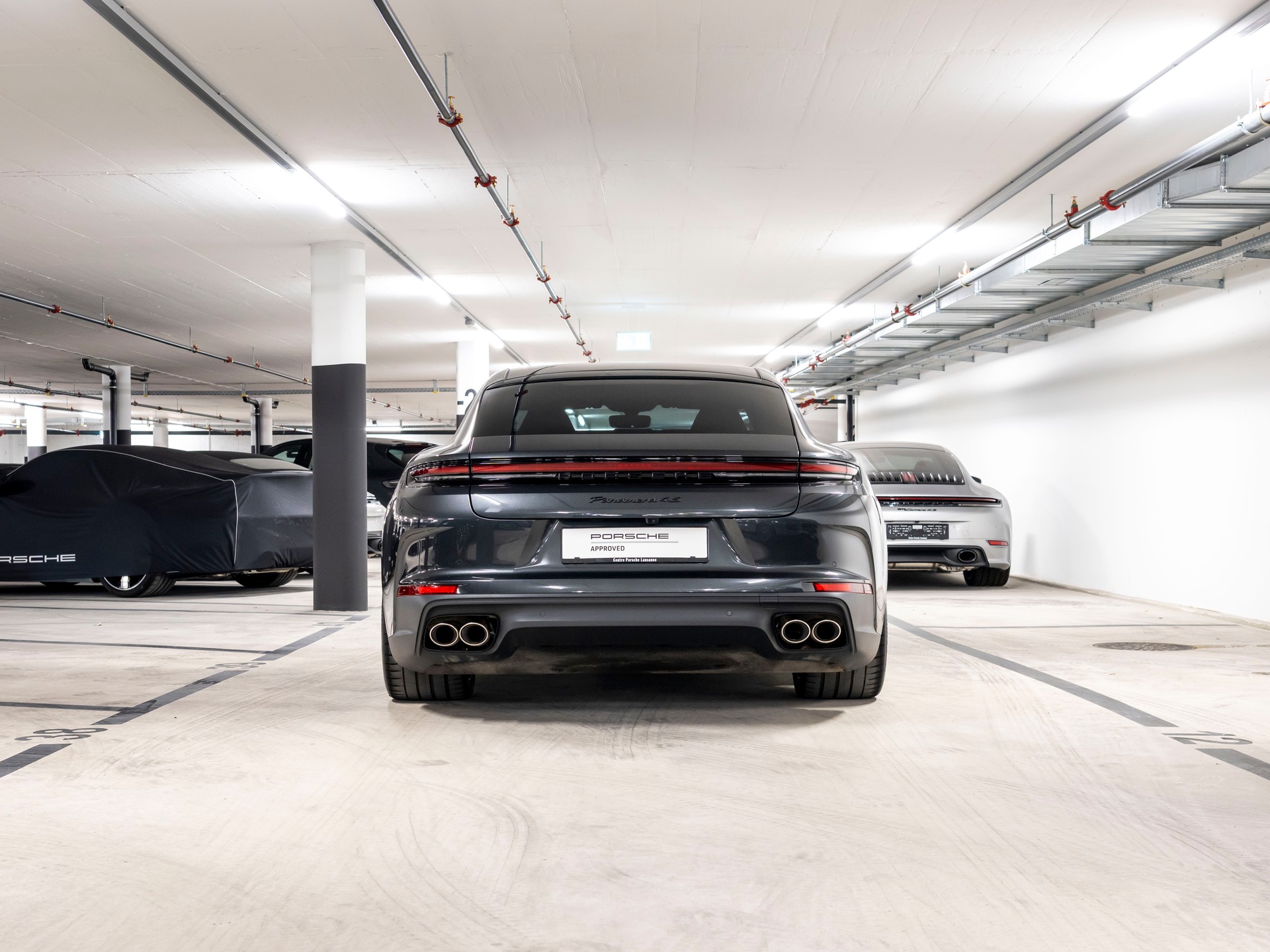 PORSCHE Panamera 4S E-Hybrid PDK-showroom-element-3