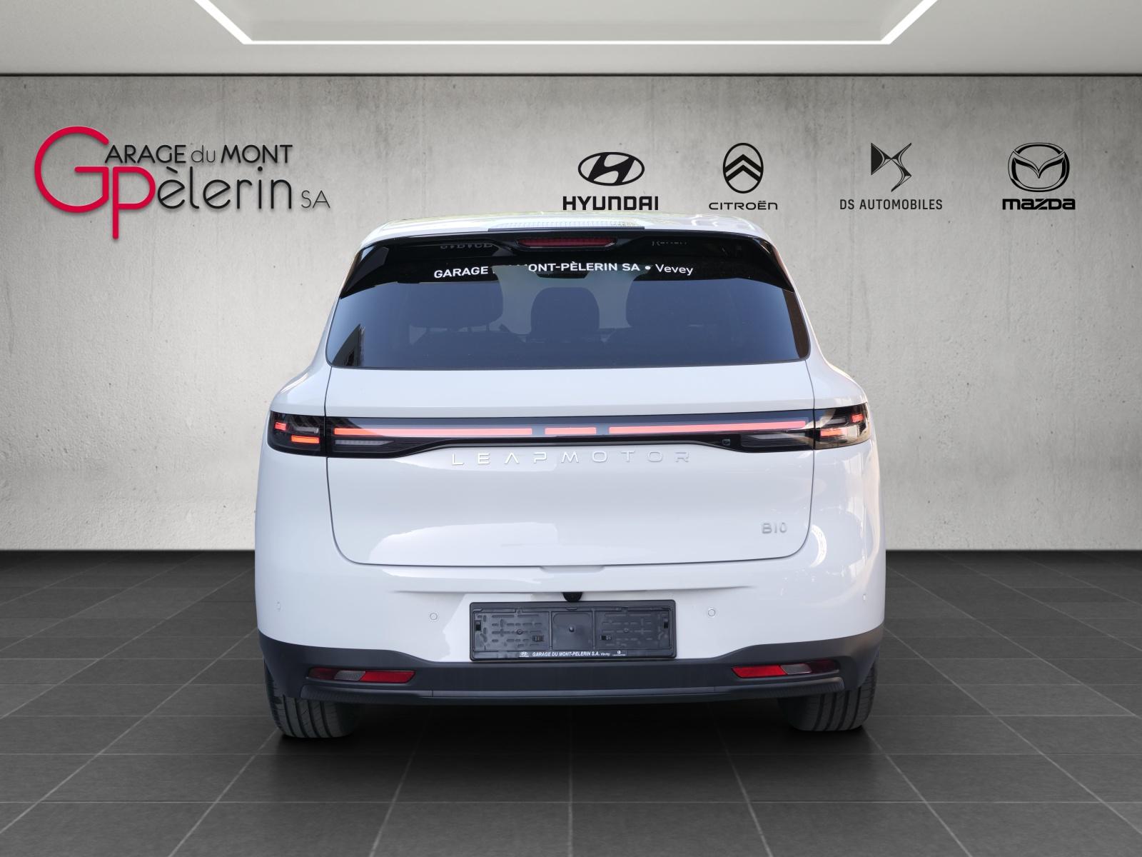 LEAPMOTOR B10 1.5 Hybrid EV-showroom-element-2