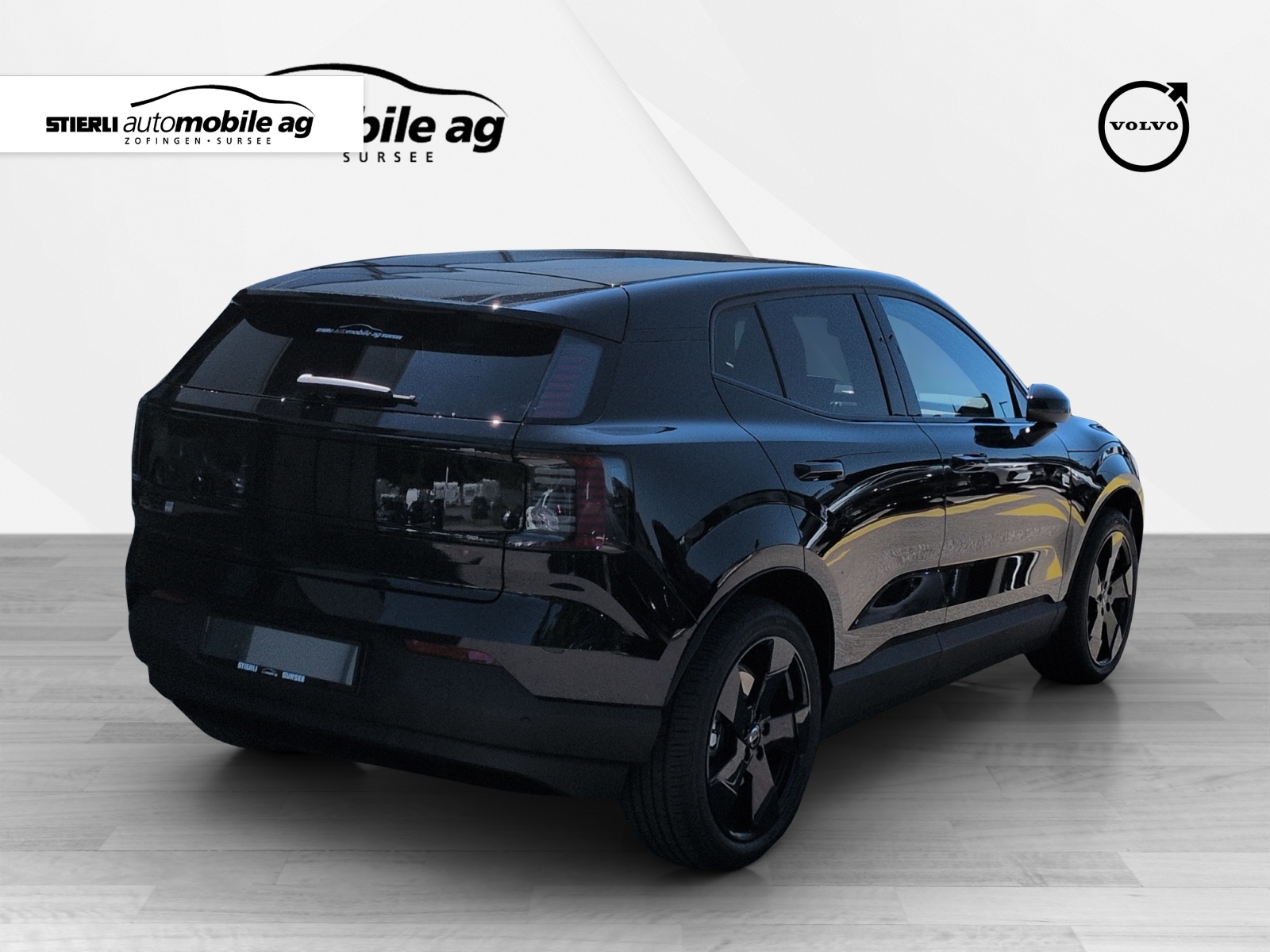 VOLVO EX 30 E60 Plus Swiss Black Edition-image-4