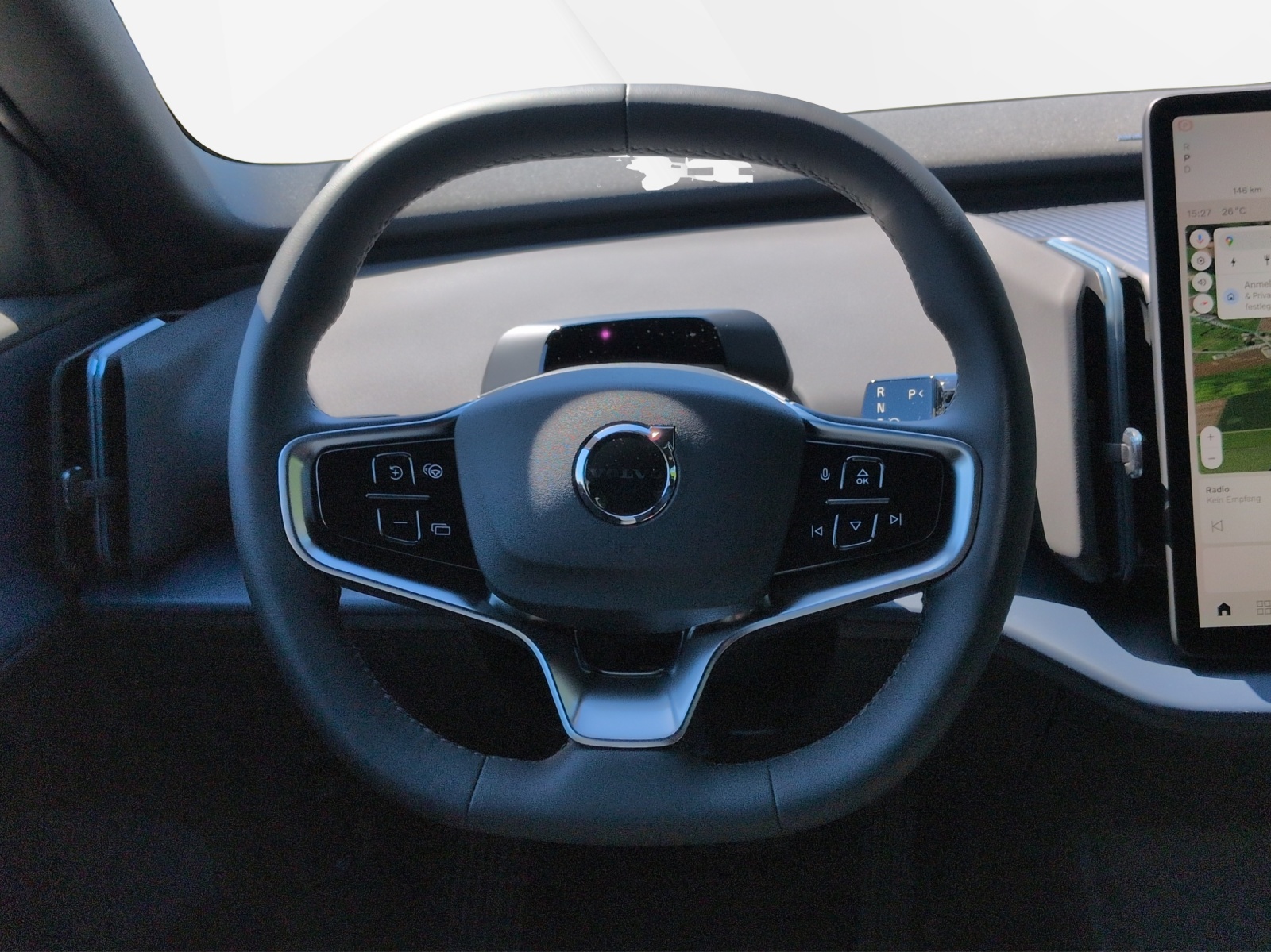 VOLVO EX 30 E60 Plus Swiss Black Edition-image-11