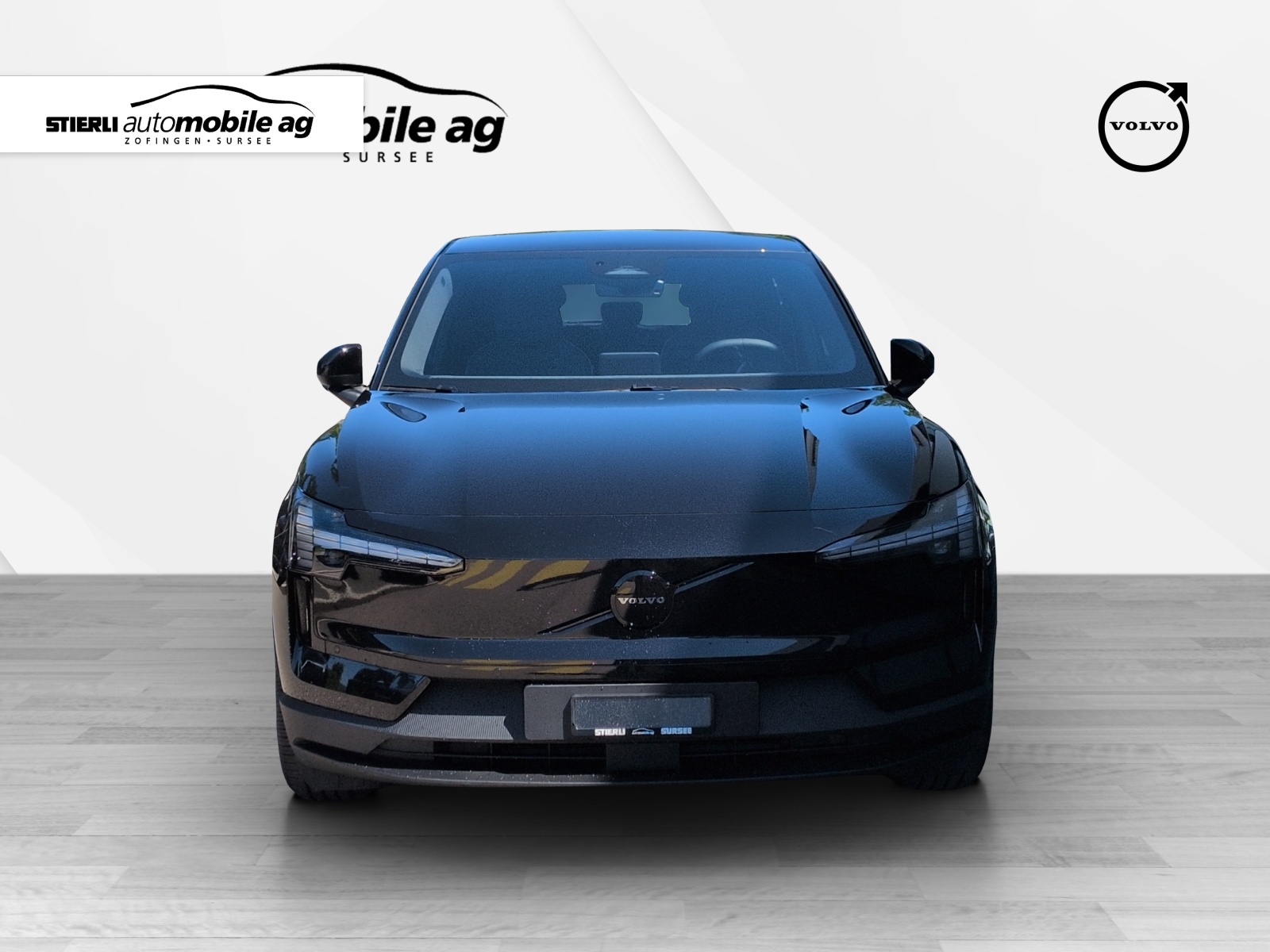 VOLVO EX 30 E60 Plus Swiss Black Edition-showroom-element-1