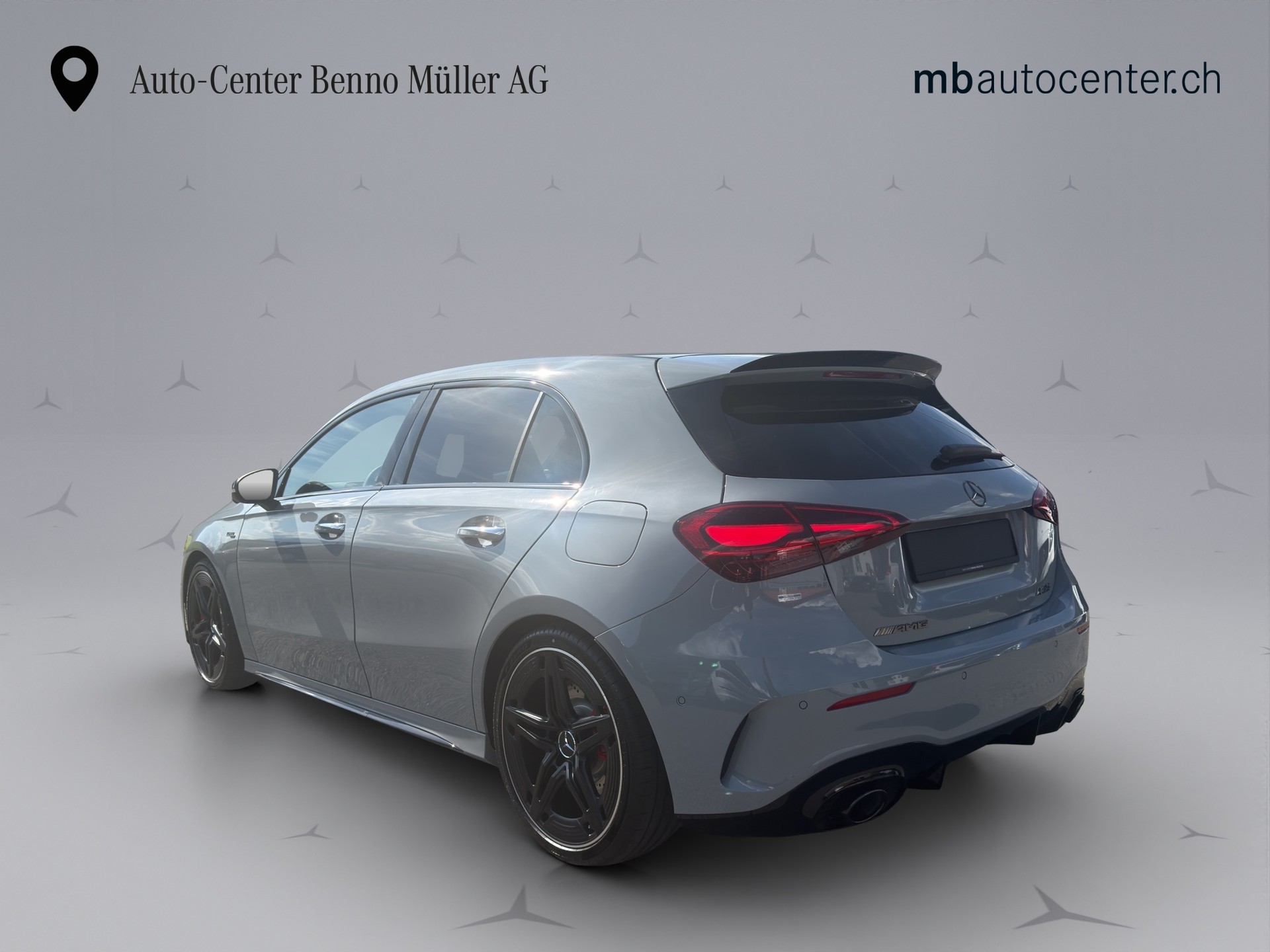 MERCEDES-BENZ A 35 AMG 4matic-showroom-element-3