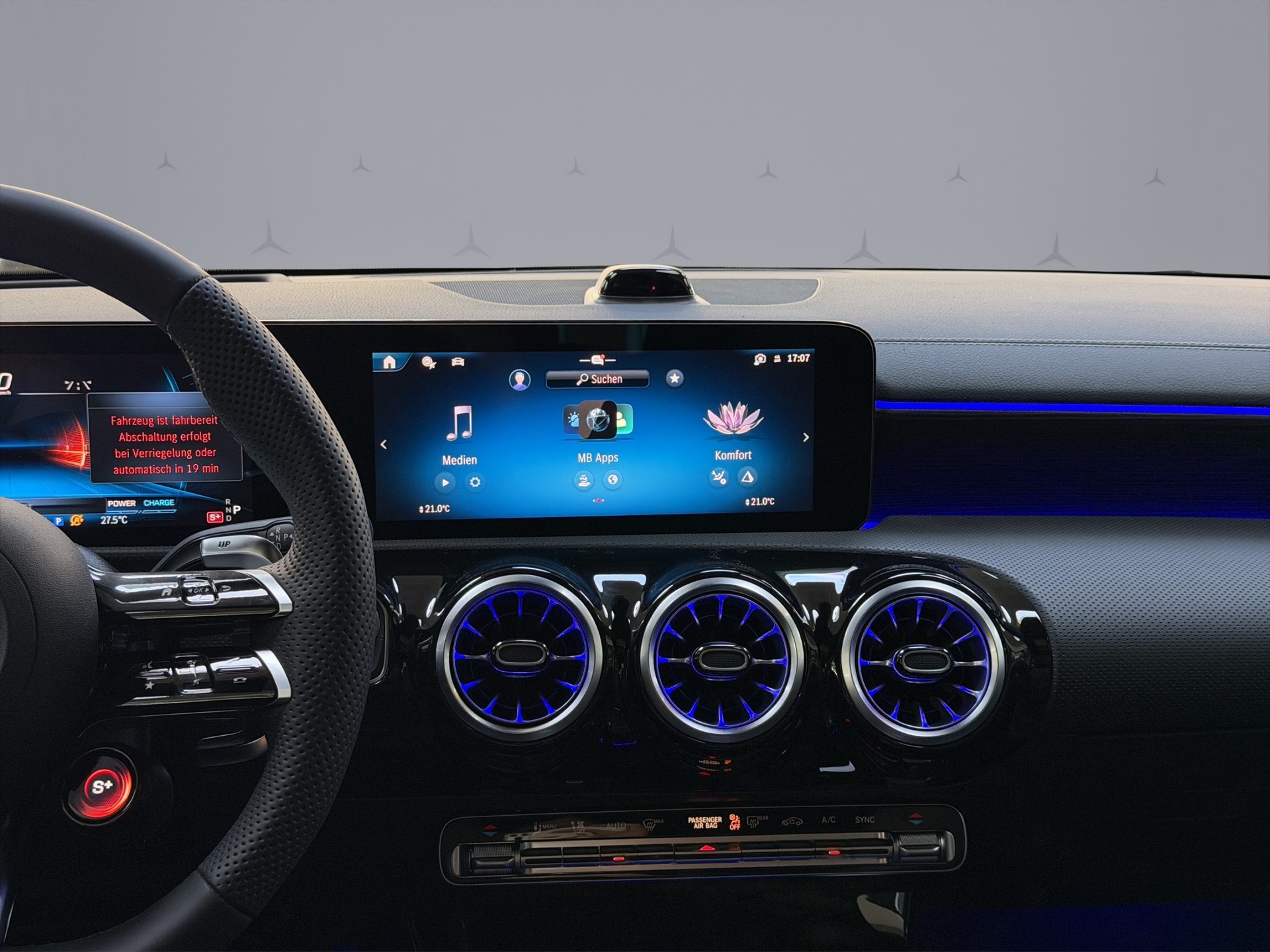 MERCEDES-BENZ A 35 AMG 4matic-image-13