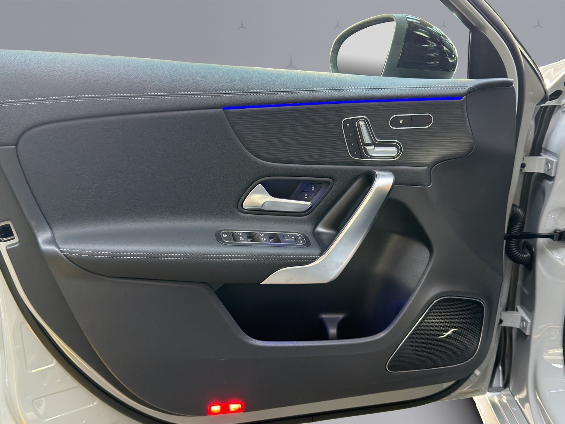 MERCEDES-BENZ A 35 AMG 4matic-image-21