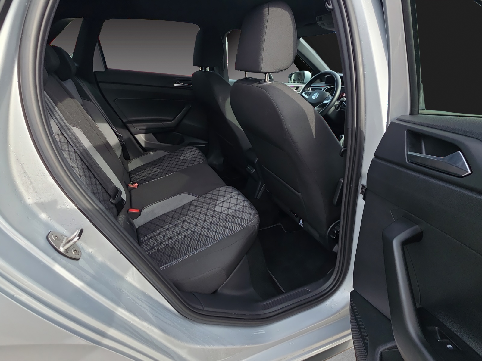 VW Polo 1.0 TSI R-Line DSG-image-17