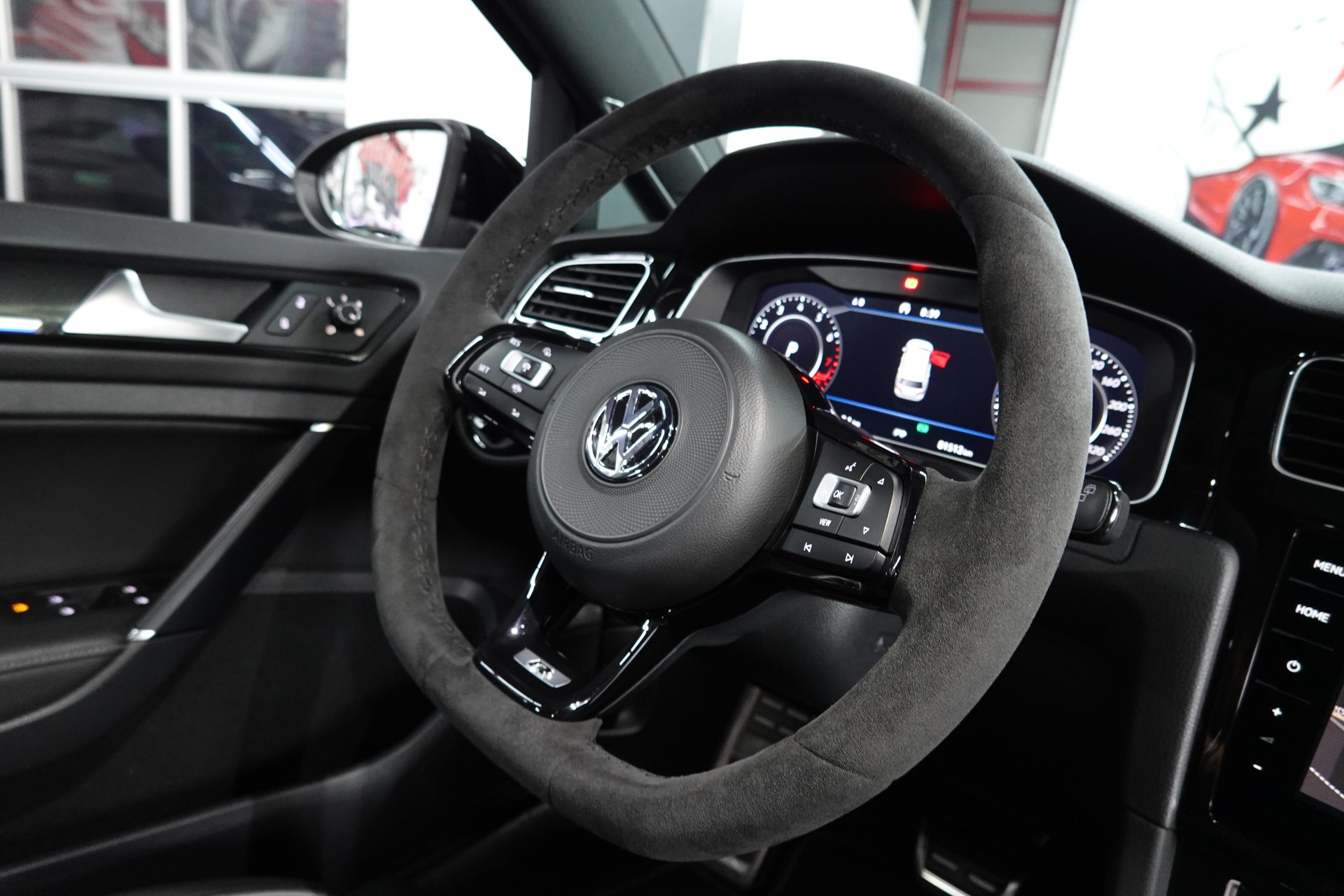 VW GOLF VARIANT 2.0 TSI R 4MOTION DSG DEEP ON TOP-image-42
