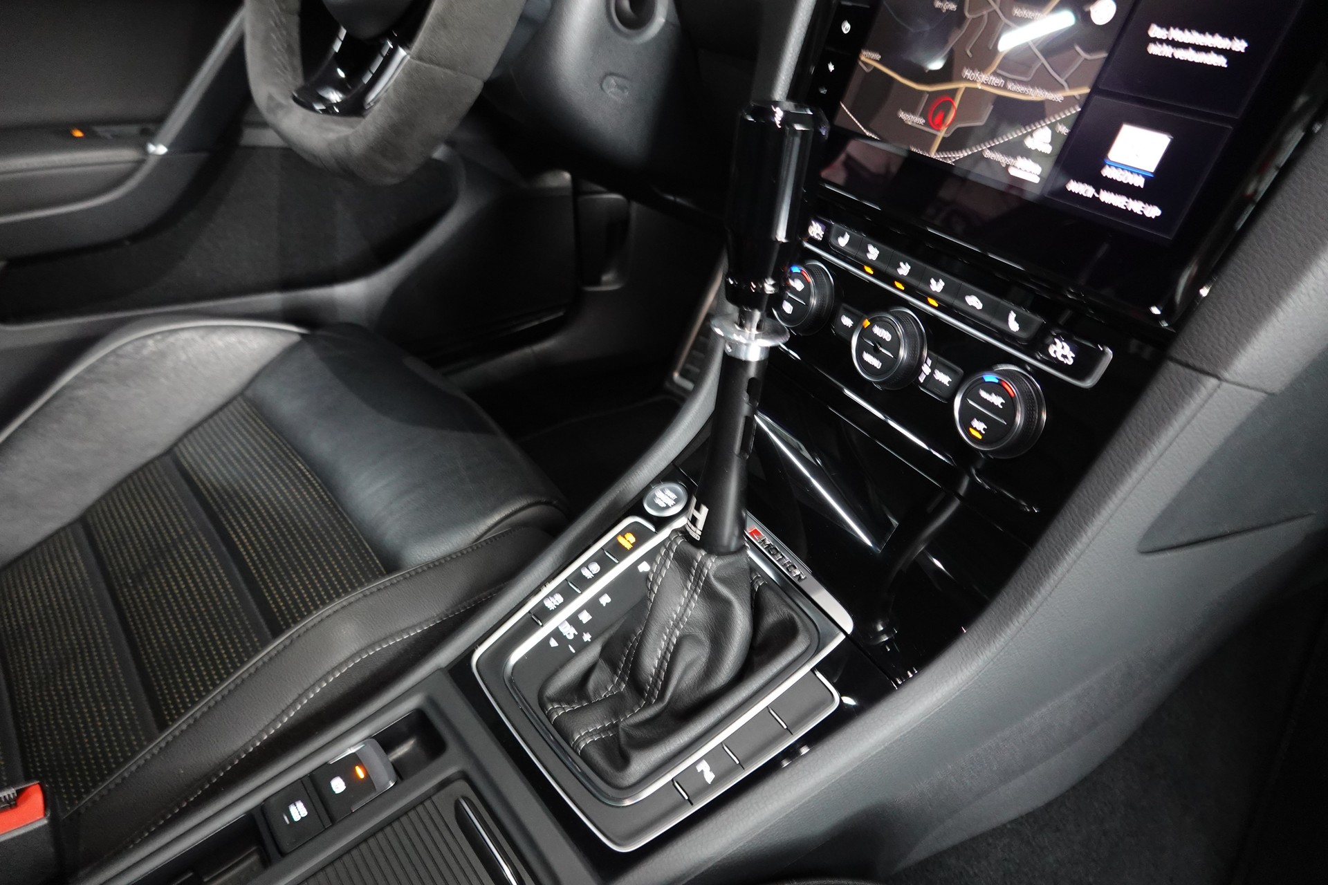 VW GOLF VARIANT 2.0 TSI R 4MOTION DSG DEEP ON TOP-image-41