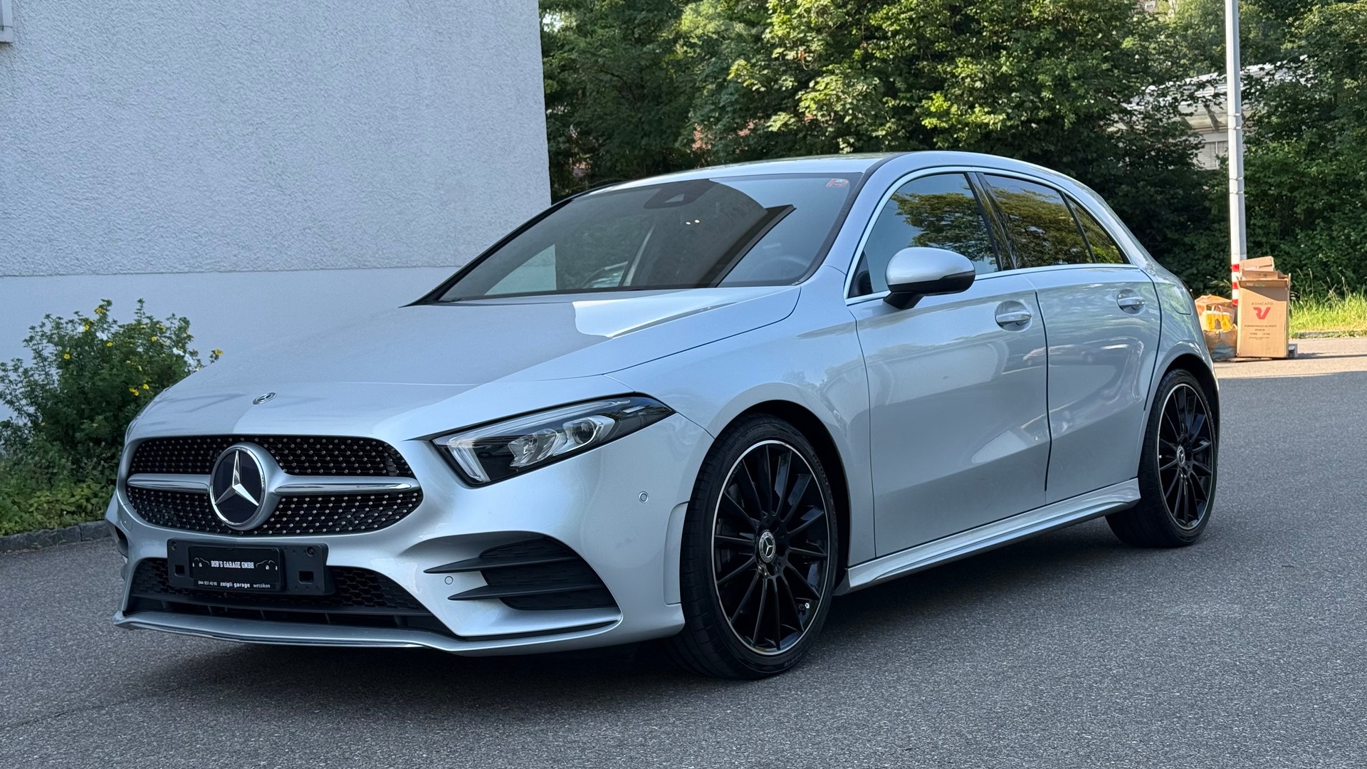 MERCEDES-BENZ A 220 AMG Line 7G-DCT-image-1