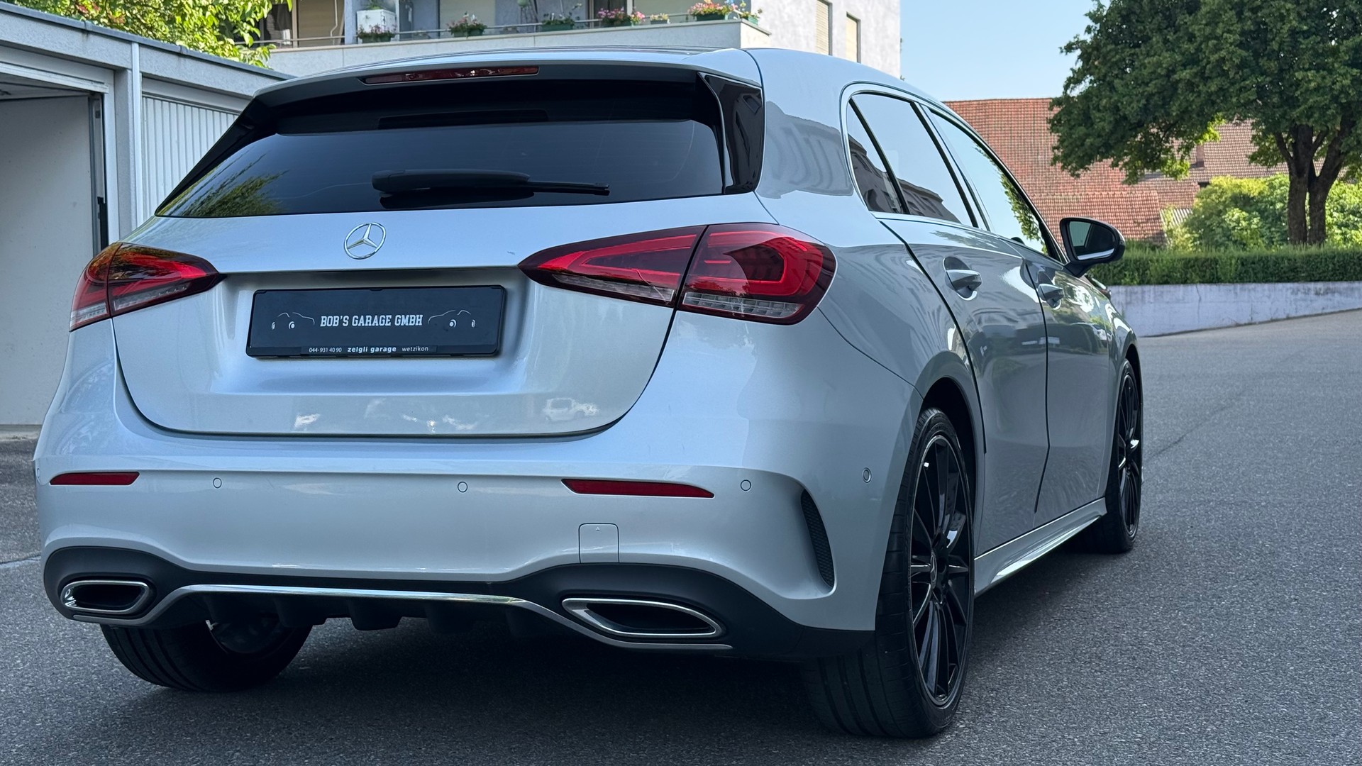 MERCEDES-BENZ A 220 AMG Line 7G-DCT-image-8