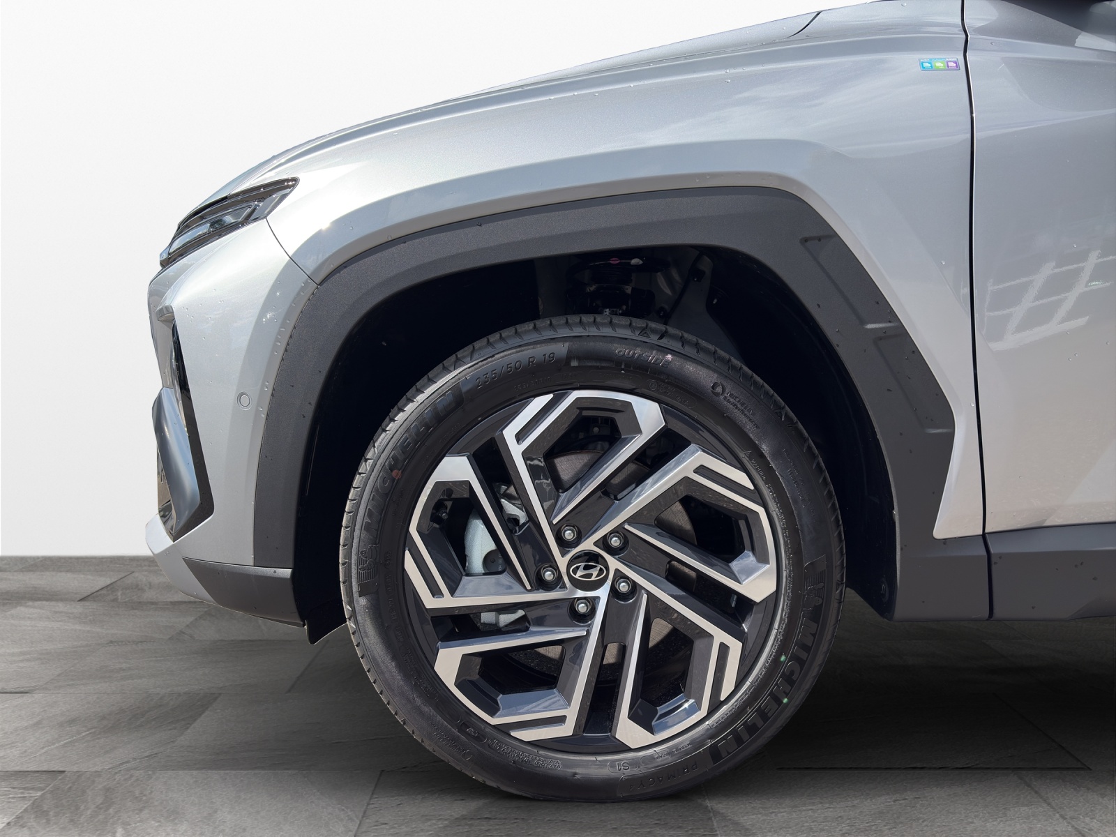 HYUNDAI Tucson 1.6 T-GDi PHEV Vertex Swiss Edition 4WD-image-8