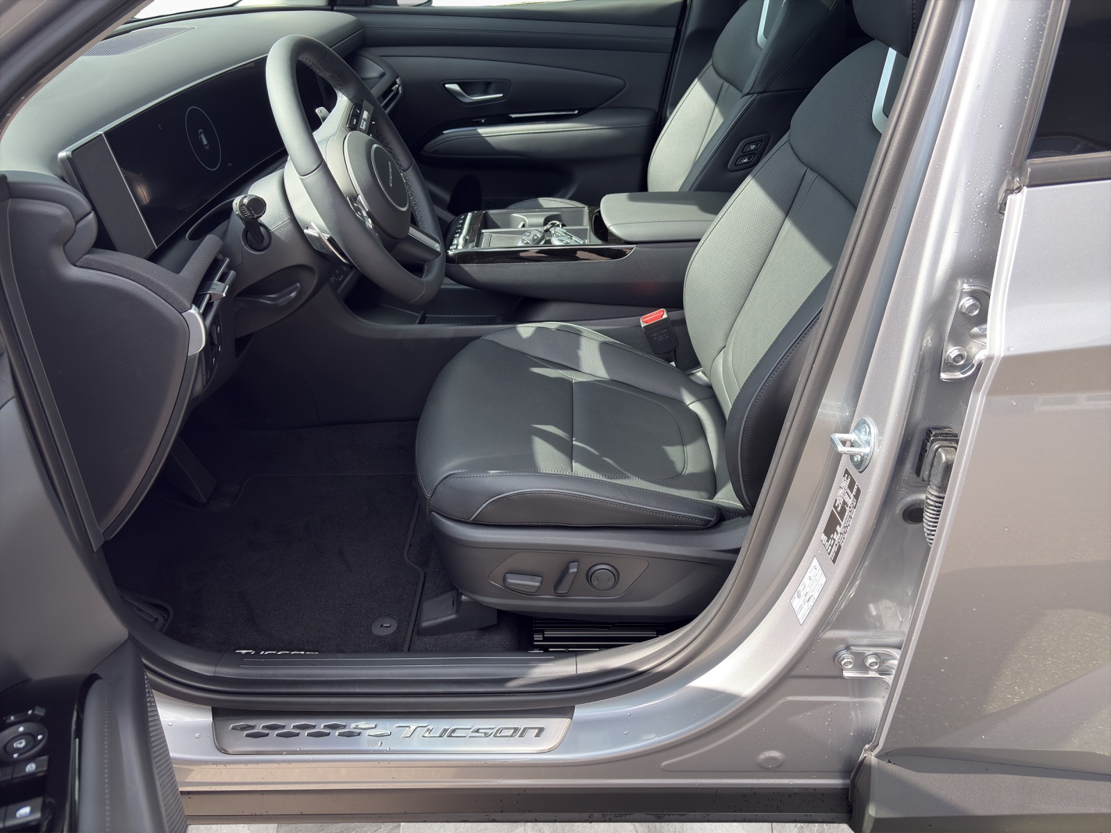 HYUNDAI Tucson 1.6 T-GDi PHEV Vertex Swiss Edition 4WD-image-9