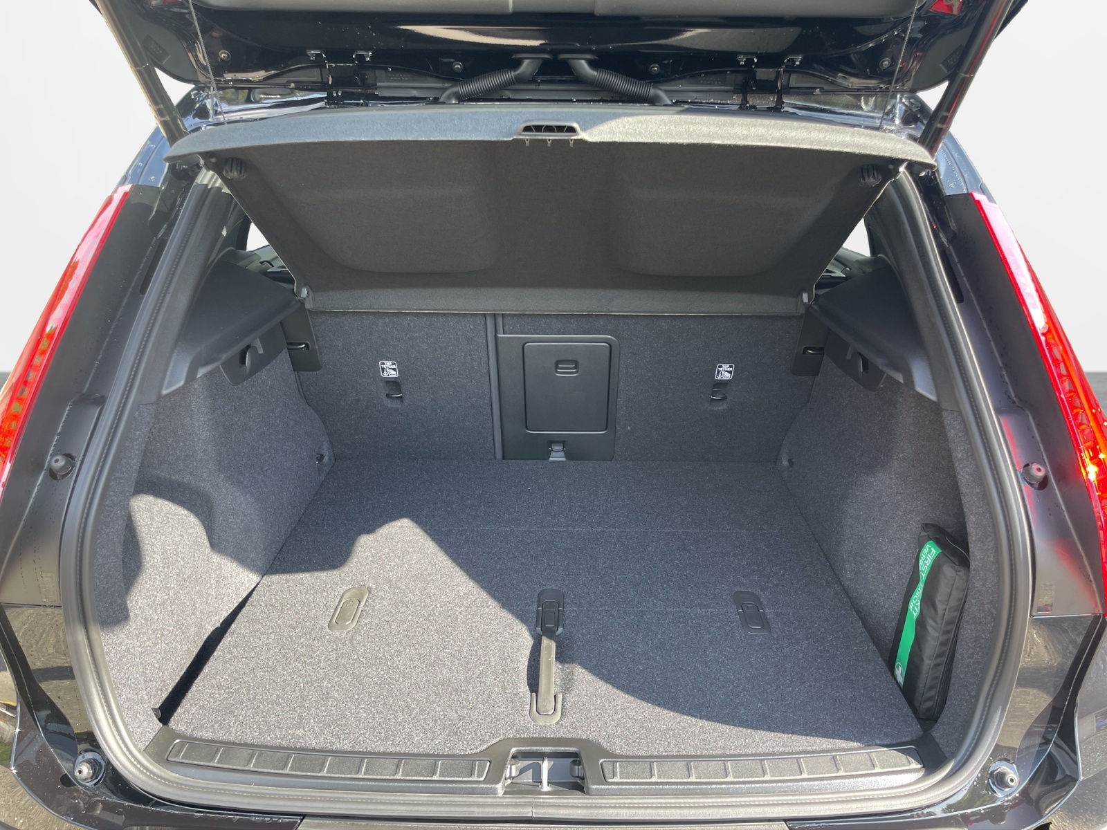 VOLVO EX40 Twin Performance Ultra AWD-image-14