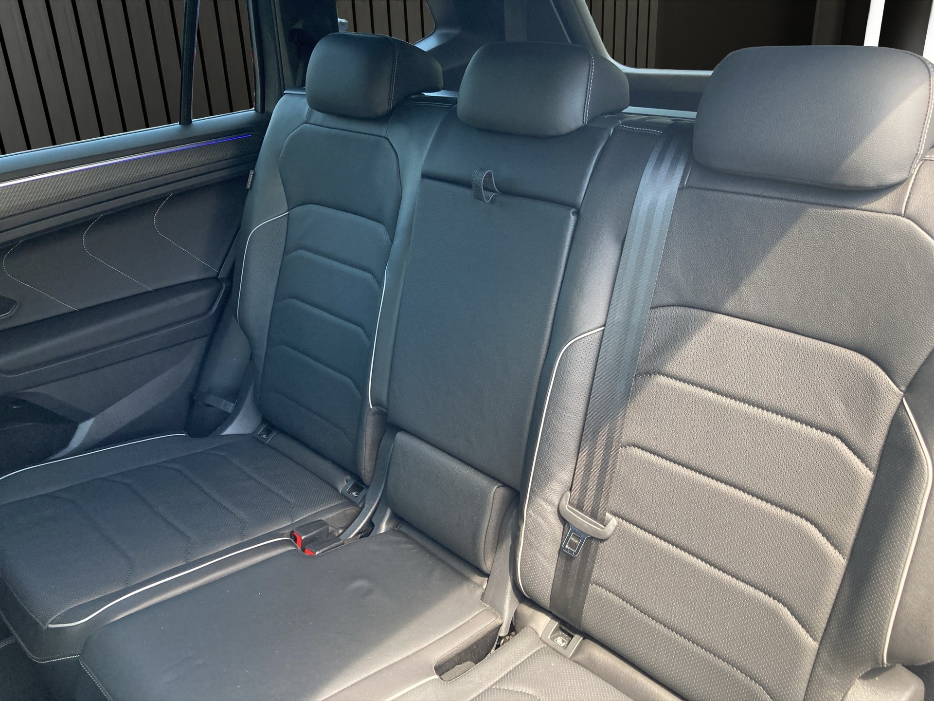 VW Tiguan Allspace 2.0 TDI SCR R-Line DSG-image-11