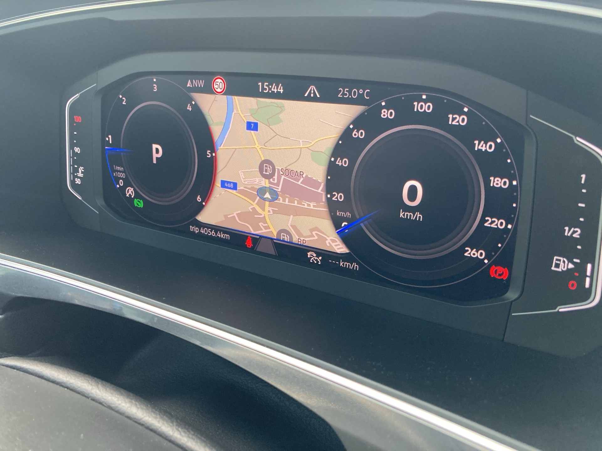 VW Tiguan Allspace 2.0 TDI SCR R-Line DSG-image-19