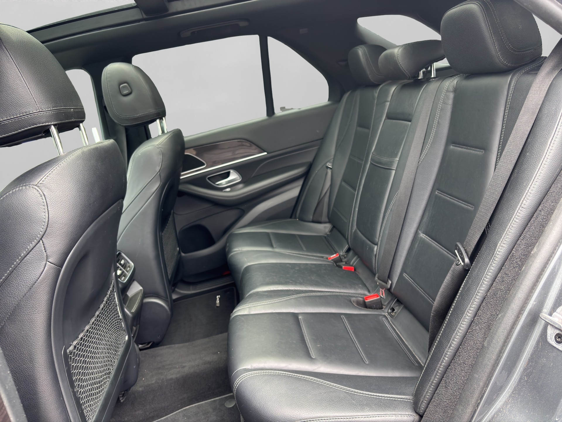 MERCEDES-BENZ GLE 400 d 4Matic AMG Line 9G-Tronic-image-6