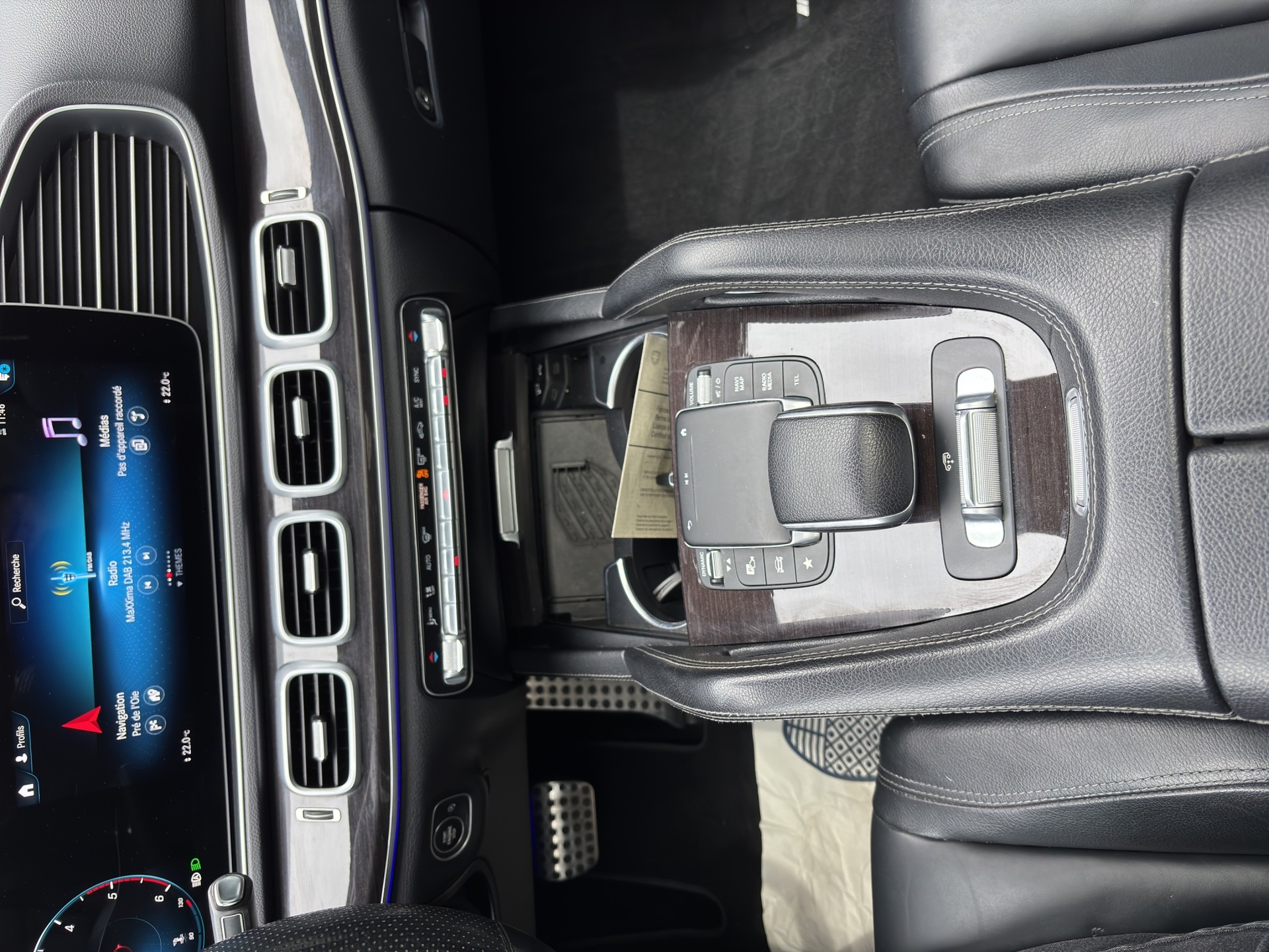 MERCEDES-BENZ GLE 400 d 4Matic AMG Line 9G-Tronic-image-11