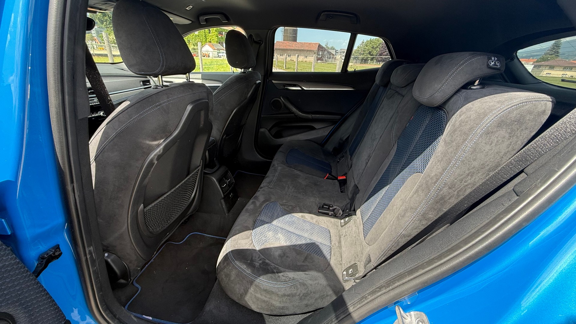 BMW X2 sDrive 18d M Sport X Steptronic-image-11