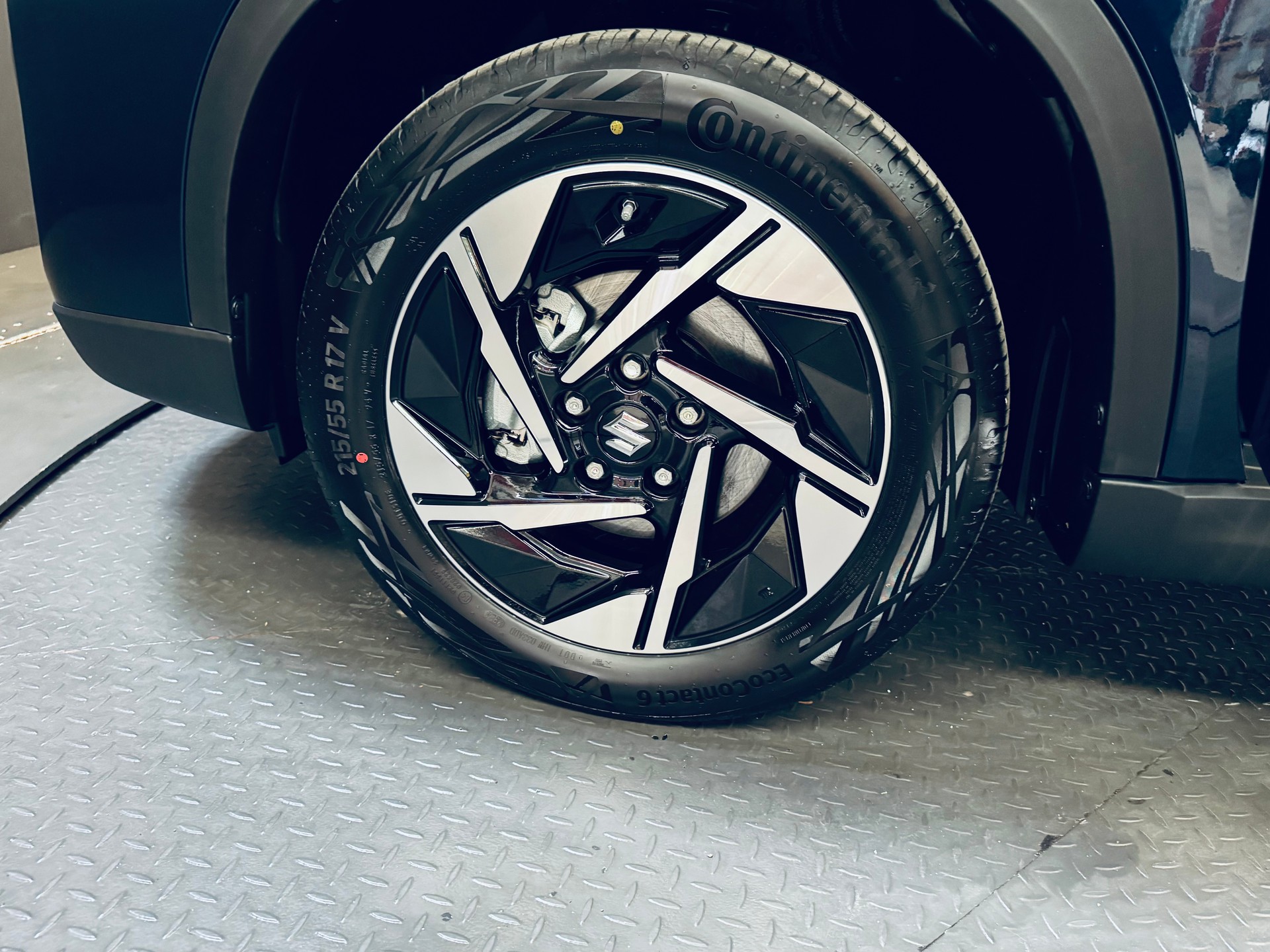 SUZUKI Vitara 1.4 Boosterjet Compact Top 4x4 Hybrid-image-11