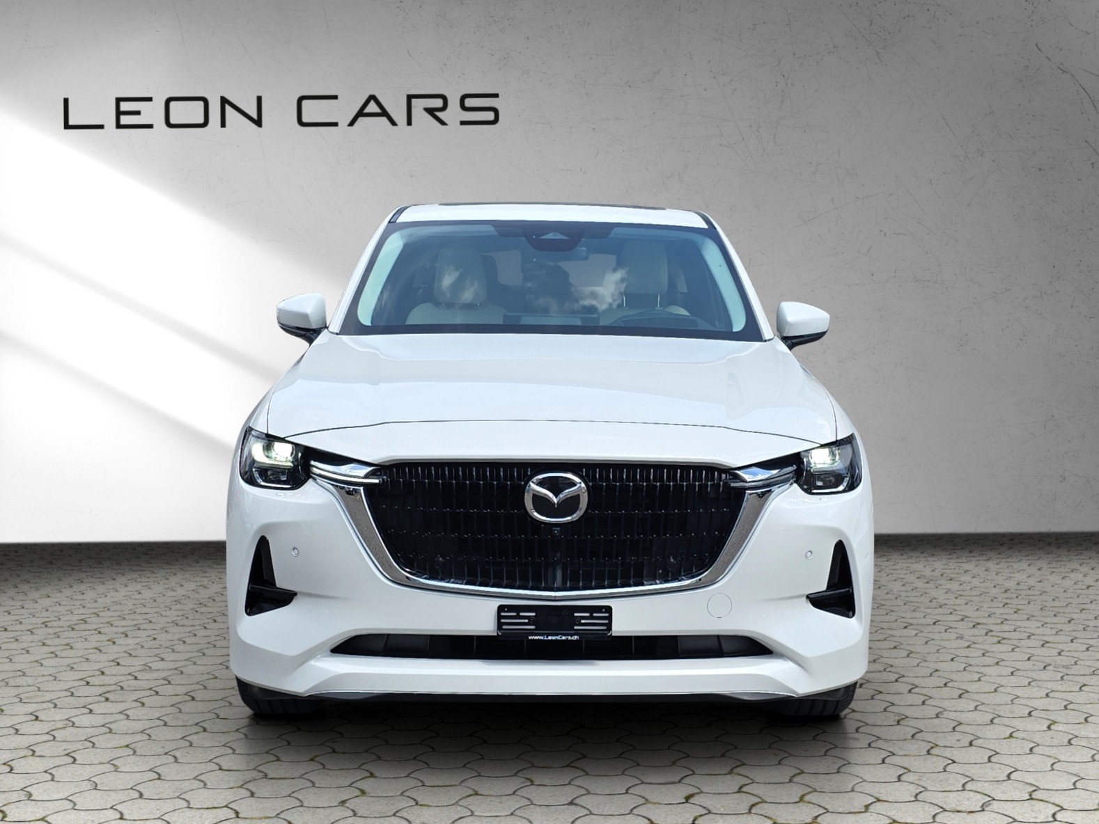 MAZDA CX-60 e-Skyactiv PHEV 327 AWD Takumi-showroom-element-1