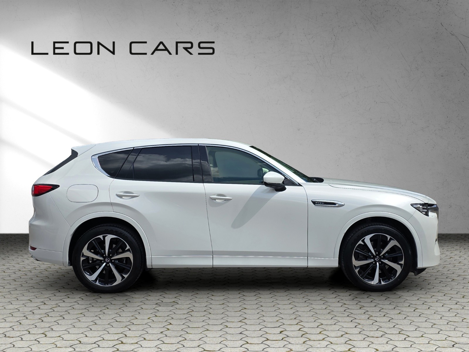 MAZDA CX-60 e-Skyactiv PHEV 327 AWD Takumi-showroom-element-3