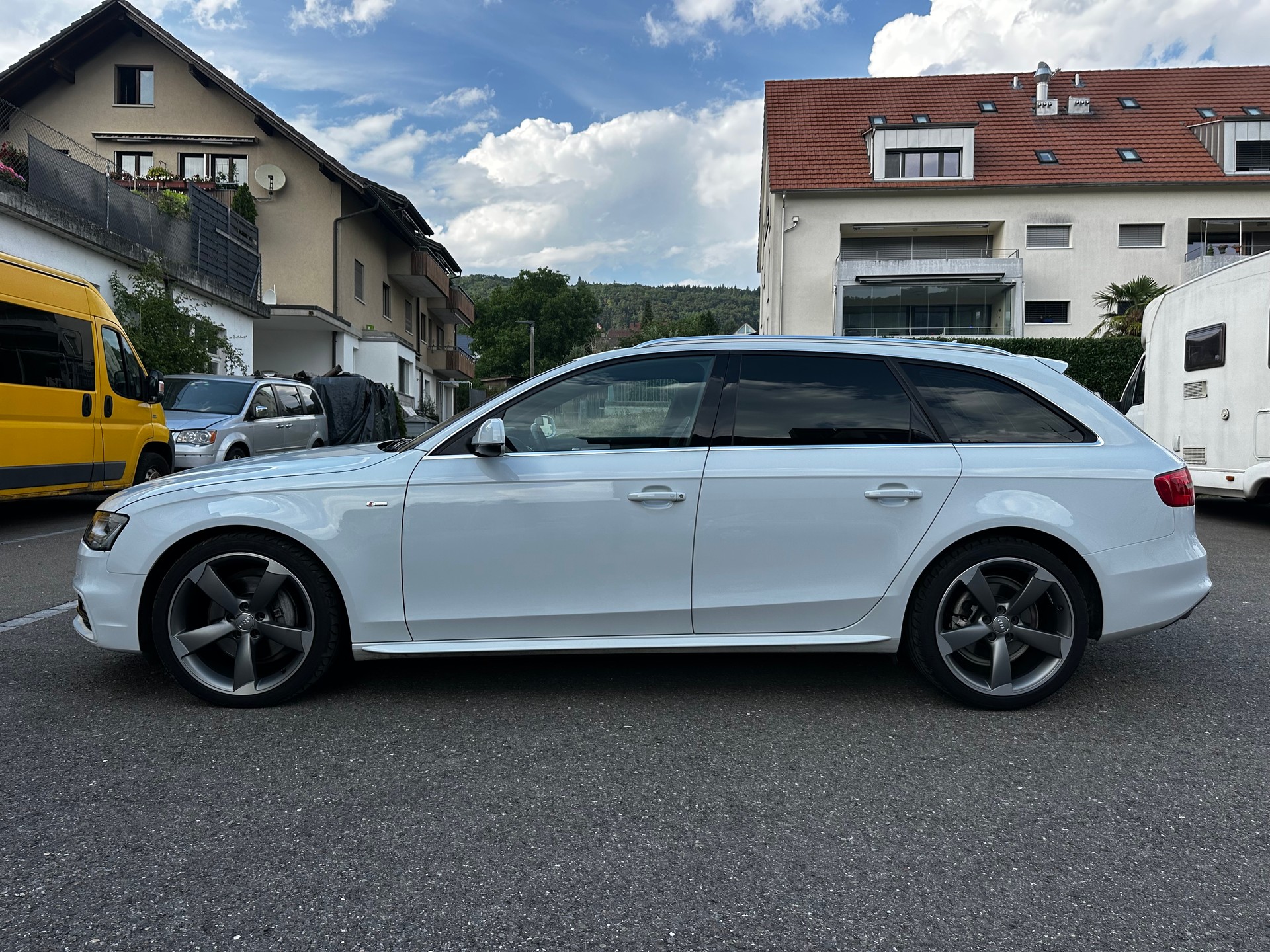 AUDI A4 Avant 3.0 TDI quattro S-tronic S-Line-image-5