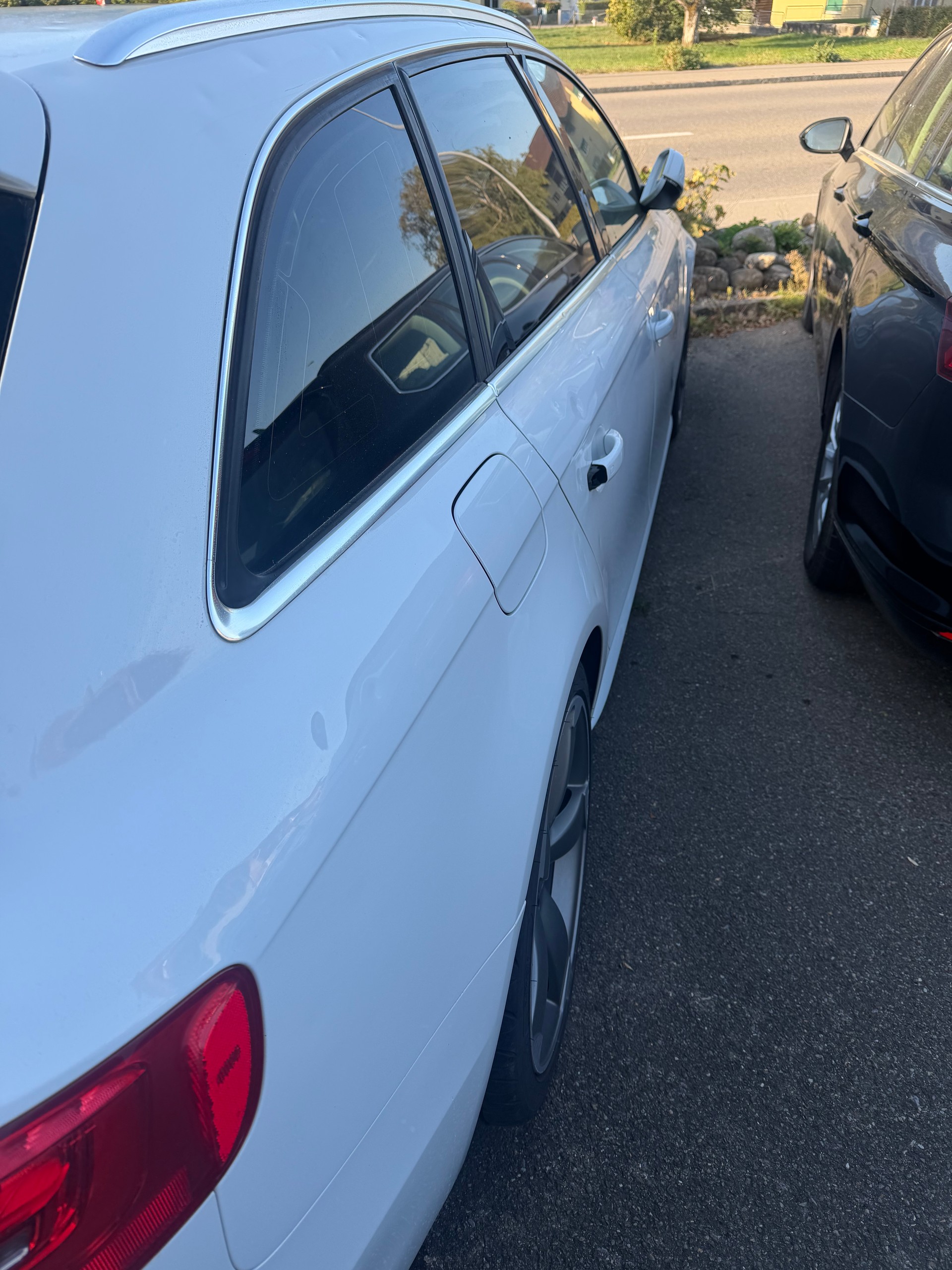 AUDI A4 Avant 3.0 TDI quattro S-tronic S-Line-image-12